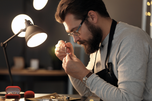 Assessing Craftsmanship in Antique & Vintage Jewelry