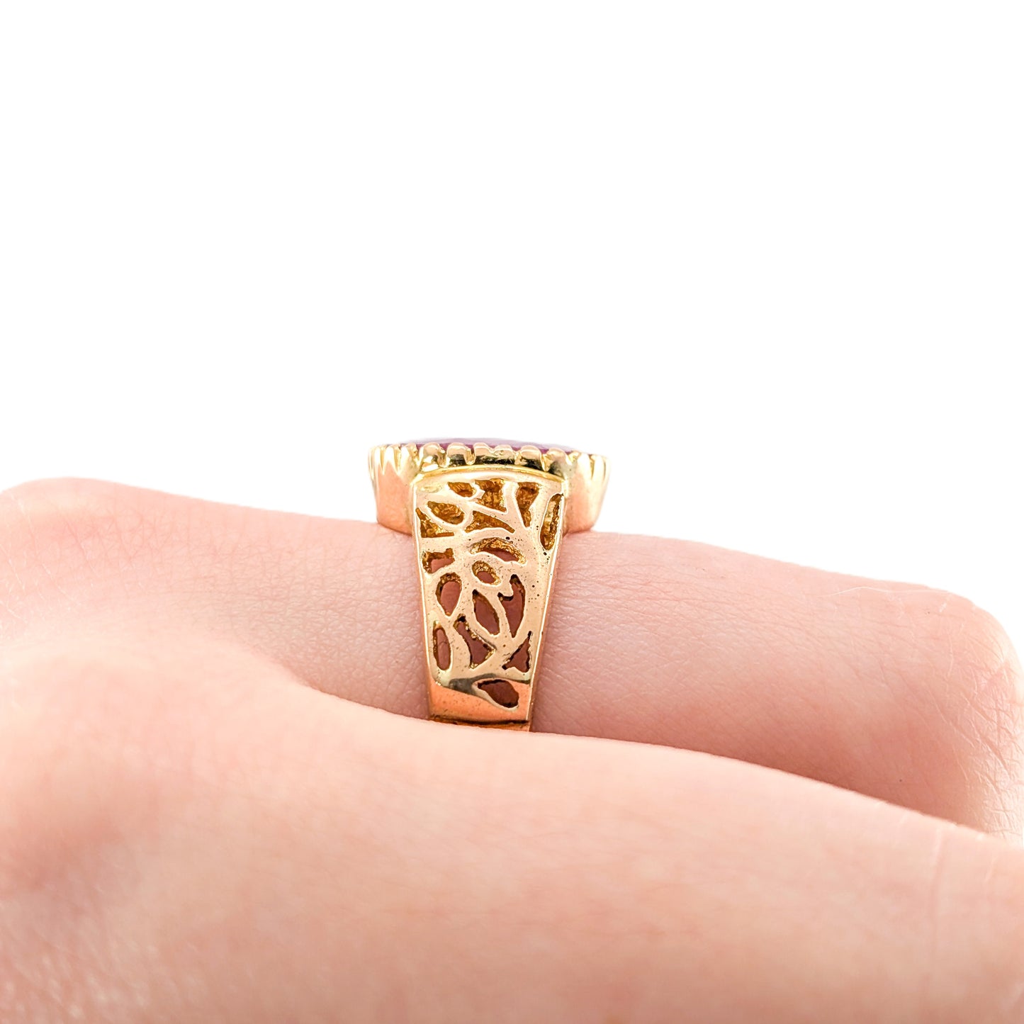 Vintage 14K Gold Ruby Ring with Ornate Shoulders