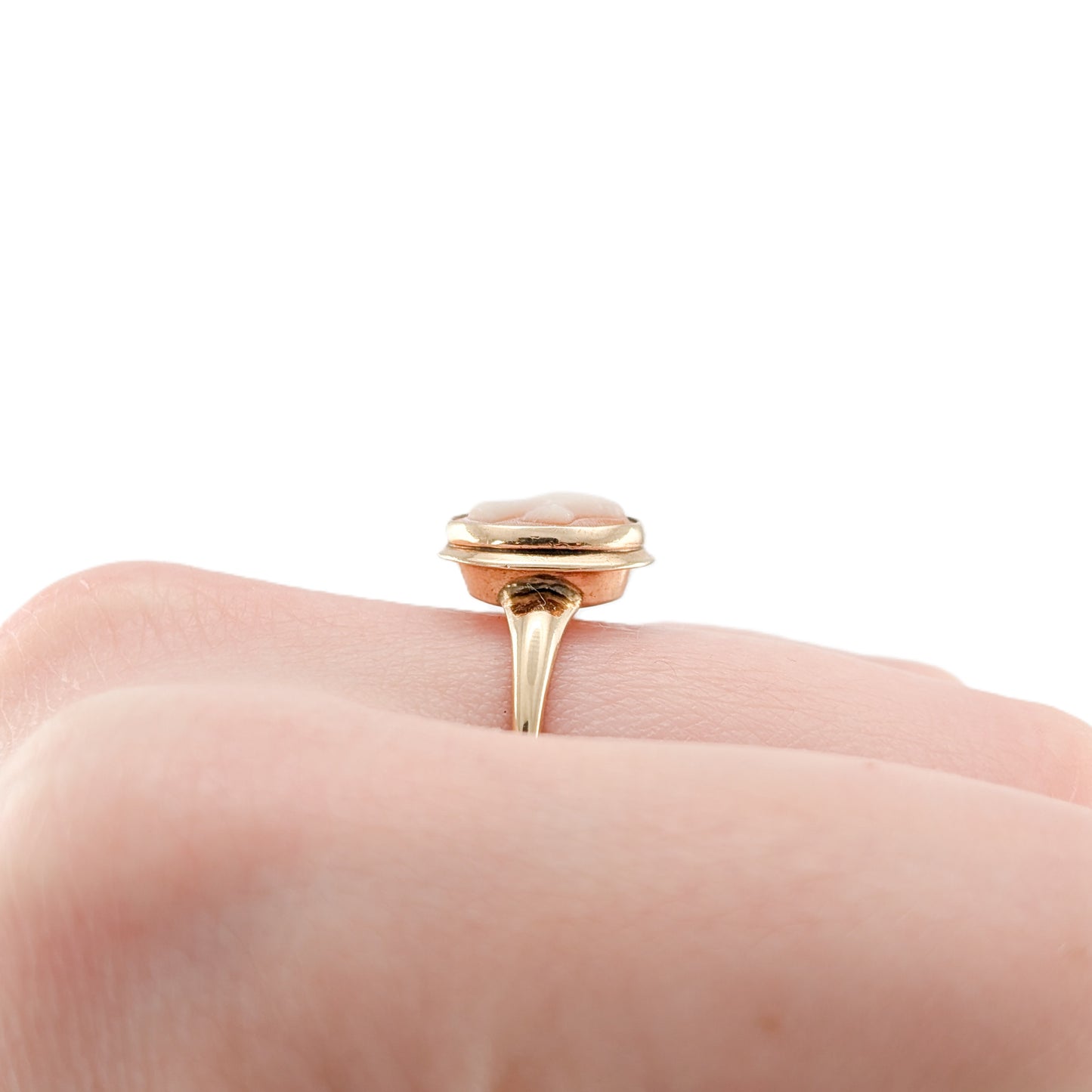 Vintage 10K Gold Shell Cameo Ring with Hand Carved Lady Profile