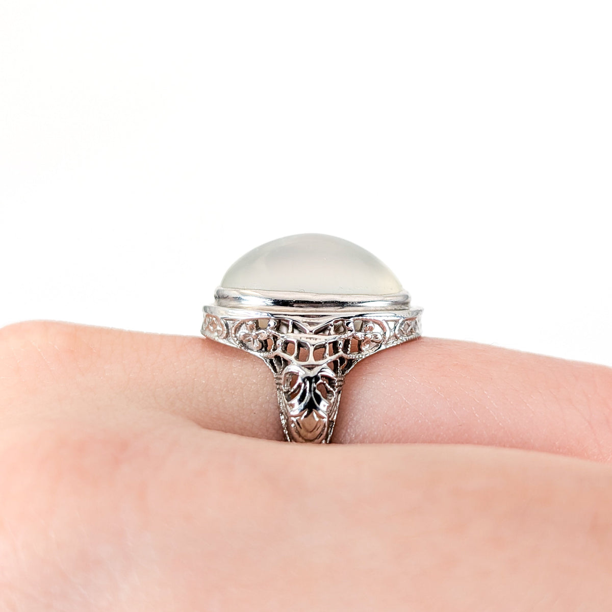 Art Deco 14K White Gold Moonstone Filigree Ring