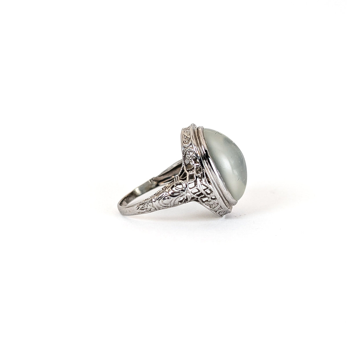 Art Deco 14K White Gold Moonstone Filigree Ring