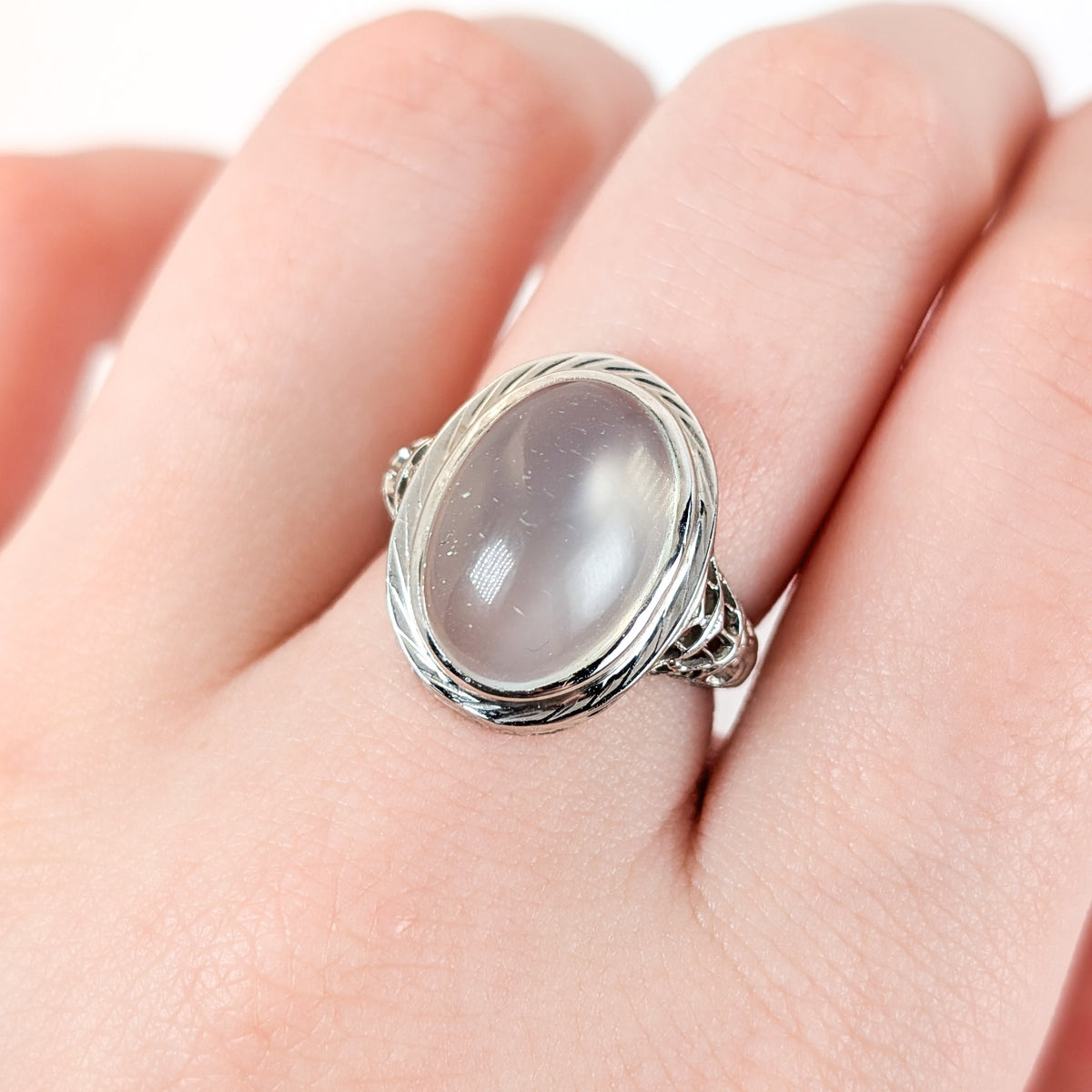 Art Deco 14K White Gold Moonstone Filigree Ring