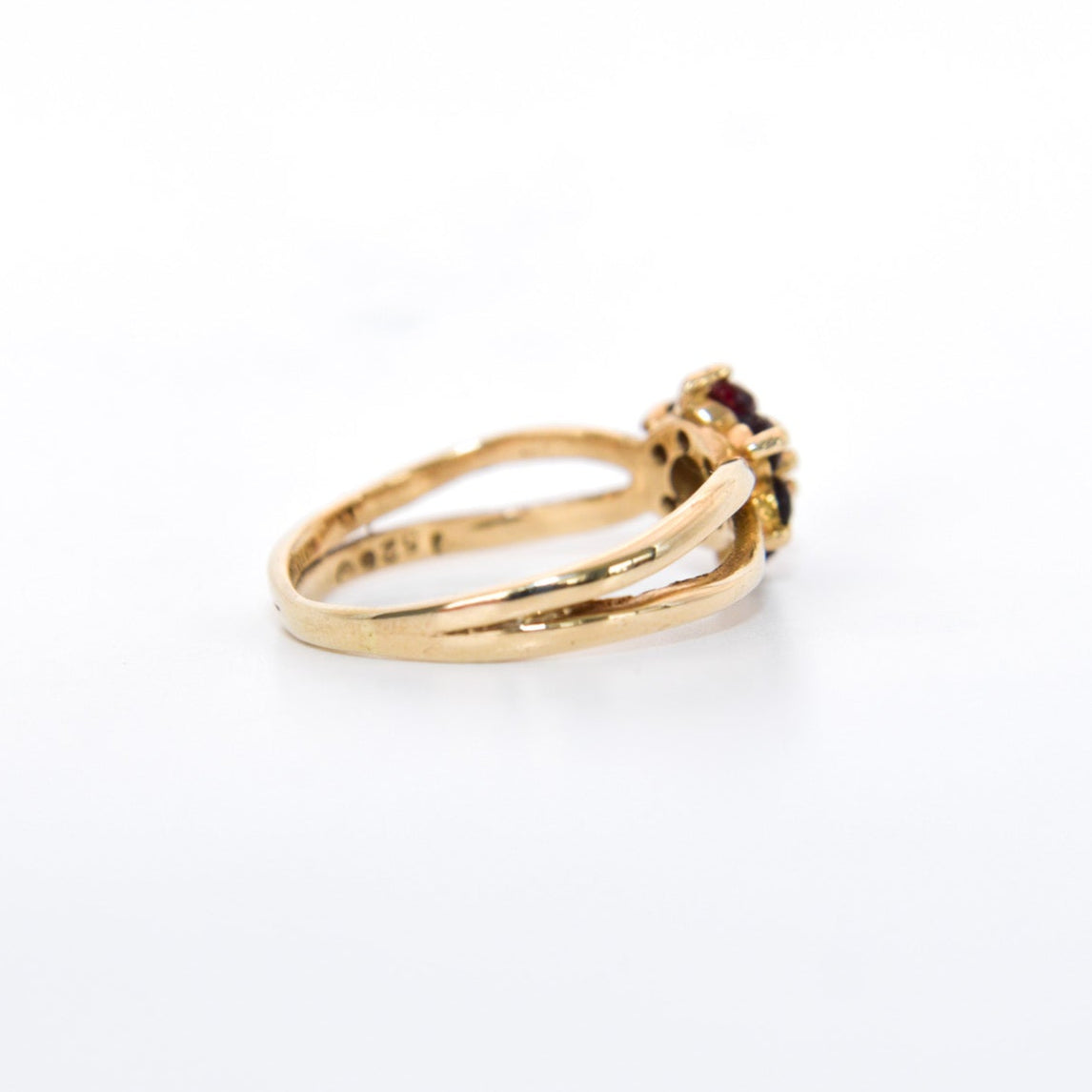 9k Gold Garnet Flower Ring with Citrine Center