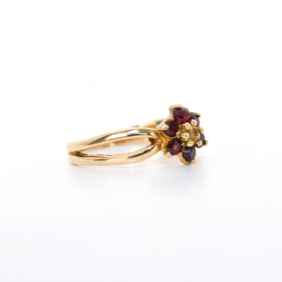 9k Gold Garnet Flower Ring with Citrine Center