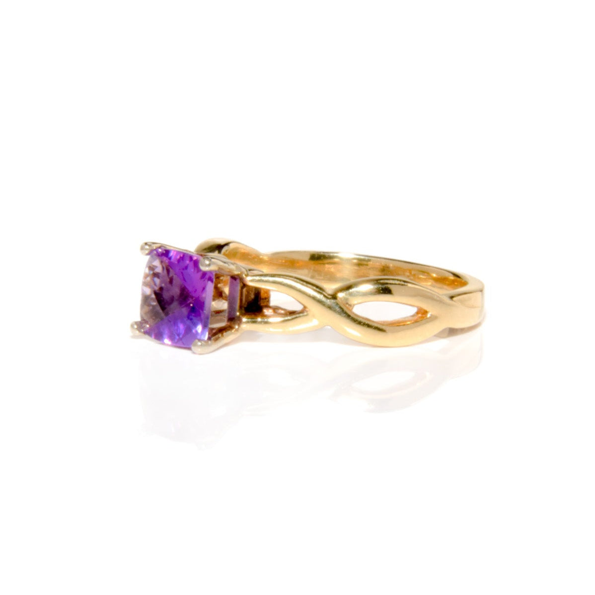 Vintage Amethyst Ring in 14k Gold