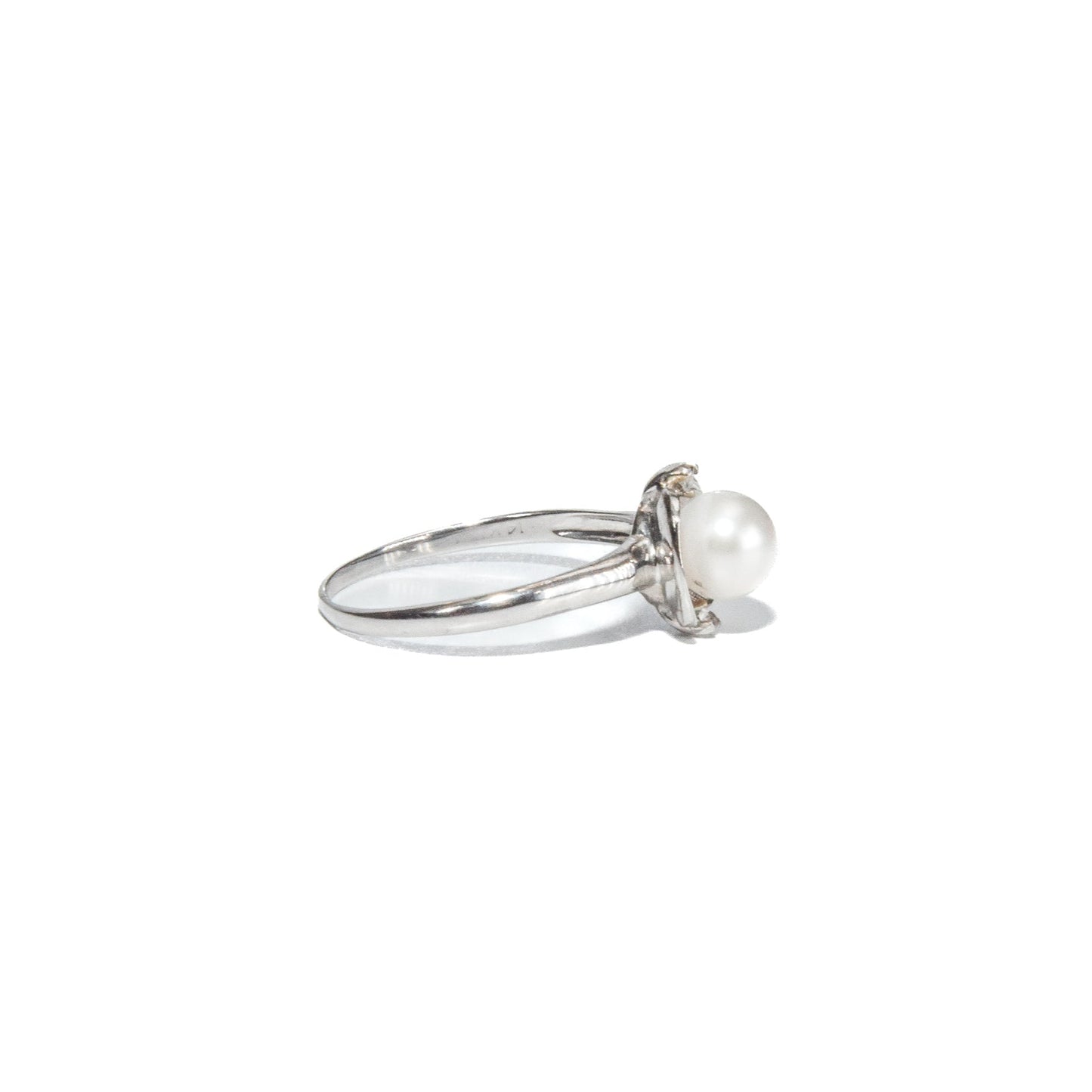 Vintage 14k White Gold Pearl & Topaz ring