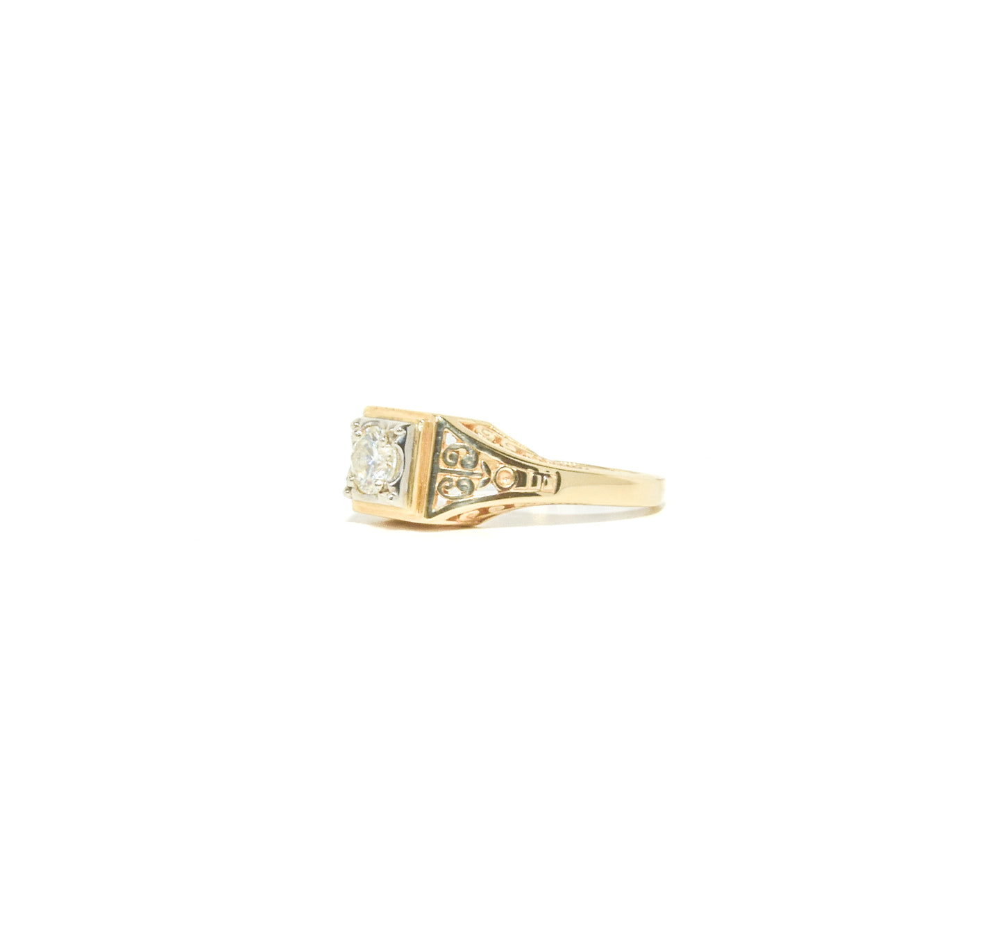 Vintage 14K Gold Diamond Ring with Ornate Filigree