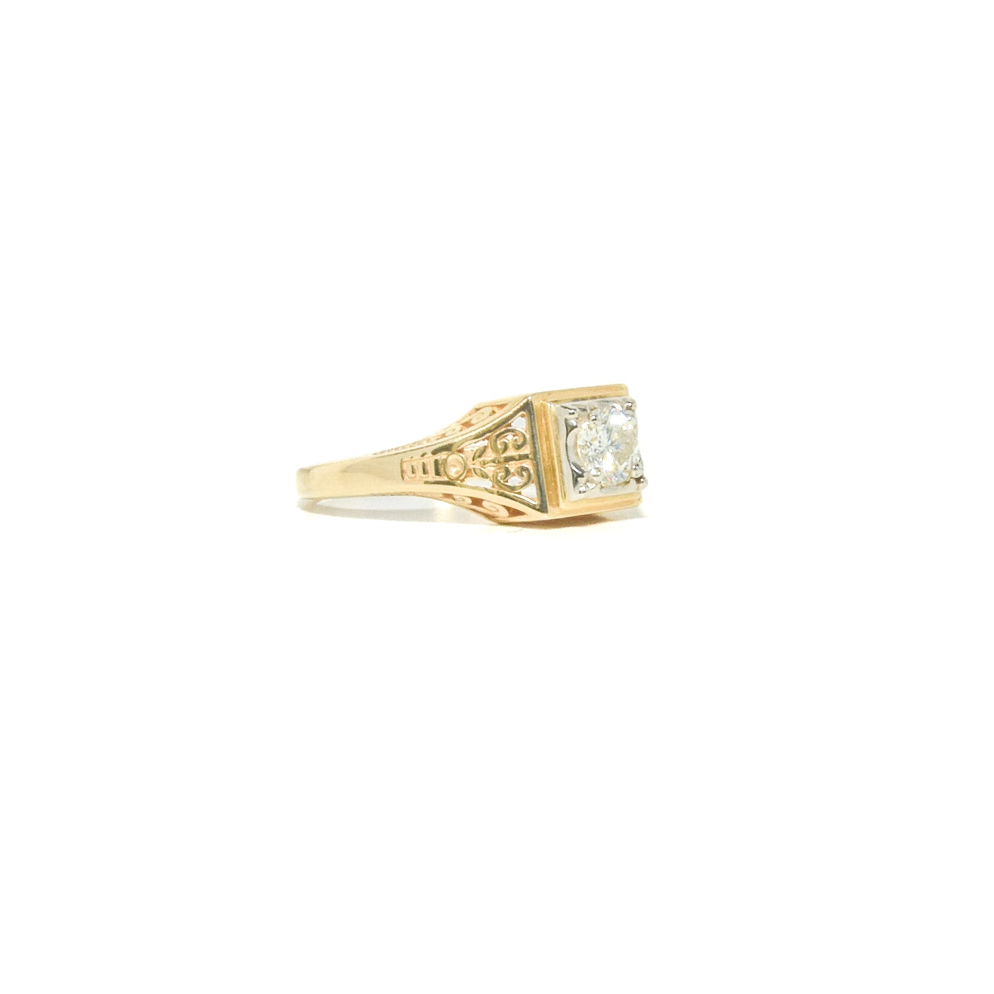 Vintage 14K Gold Diamond Ring with Ornate Filigree