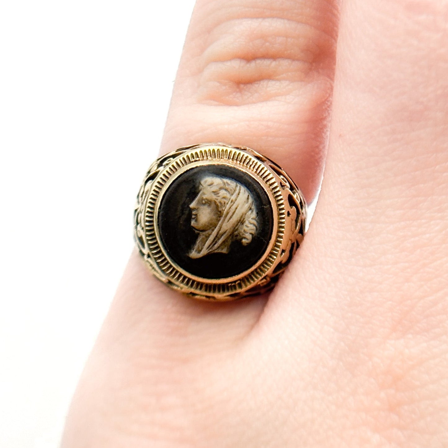 Antique 14K Black Stone Cameo Ring with Filigree