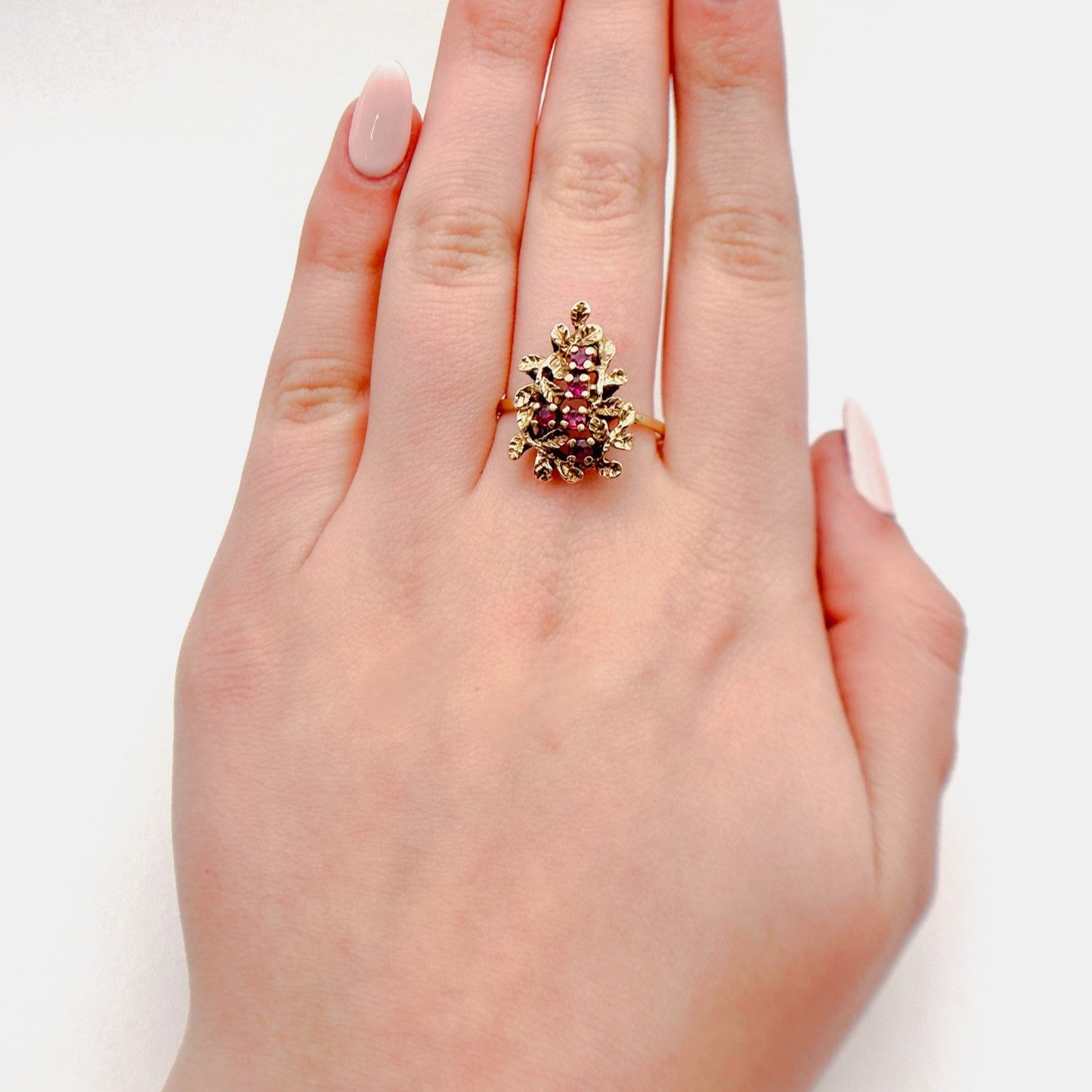 Vintage 14K Gold Ruby Vine Floral Ring