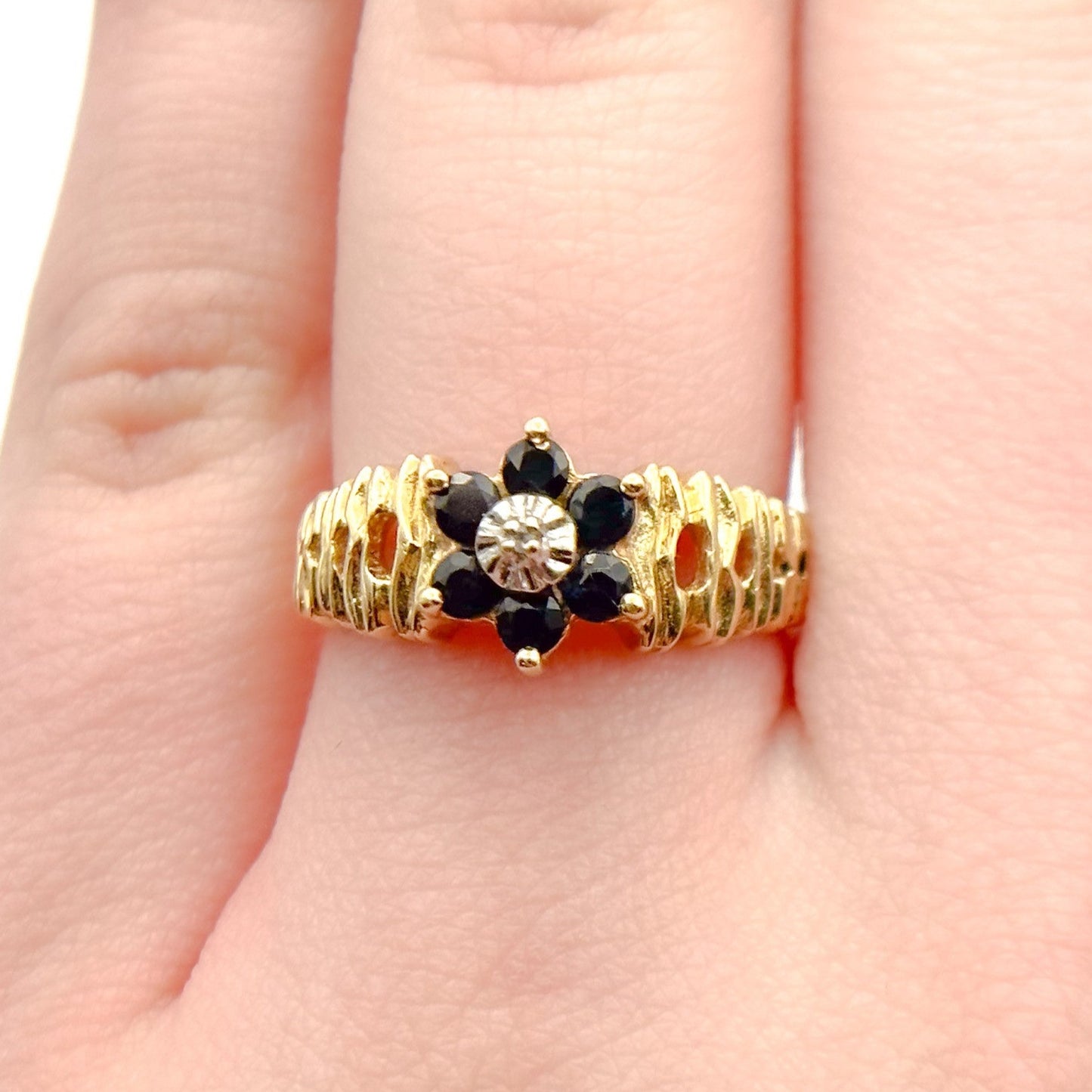 Vintage 10K Sapphire Floral Ring