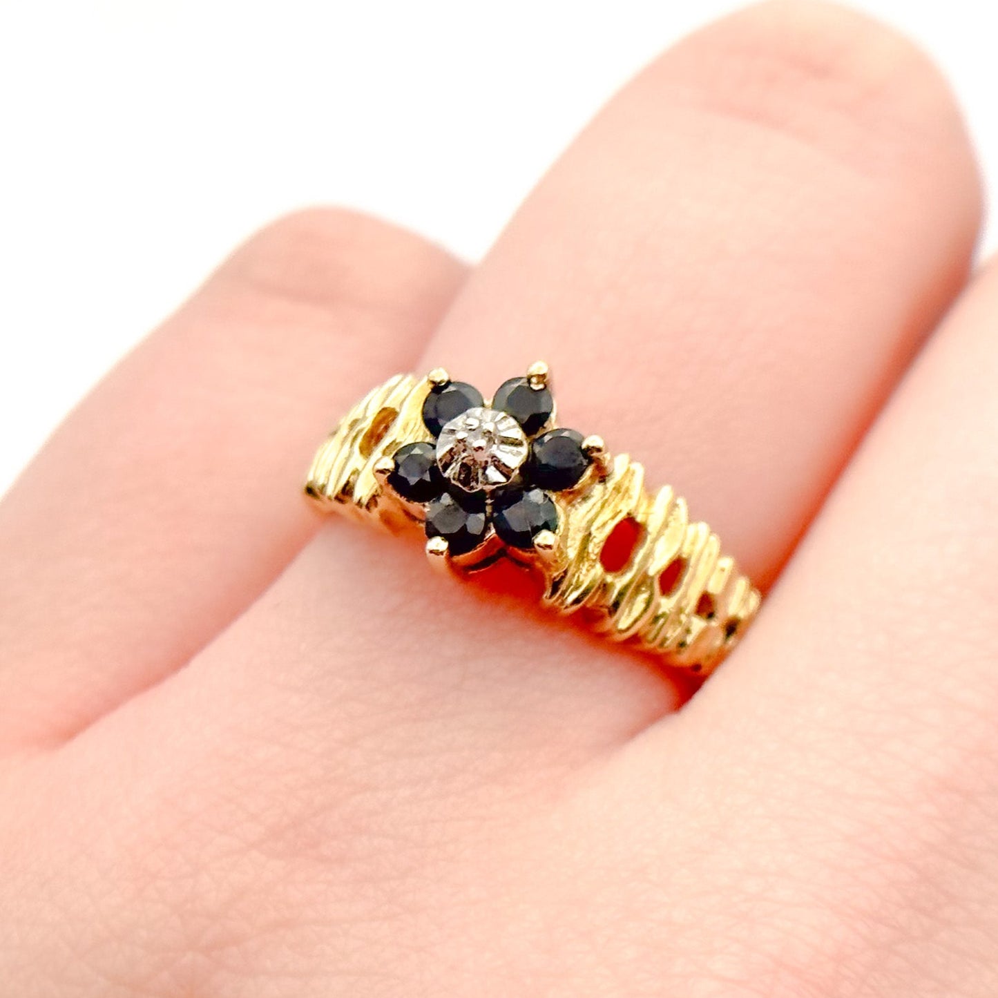 Vintage 10K Sapphire Floral Ring