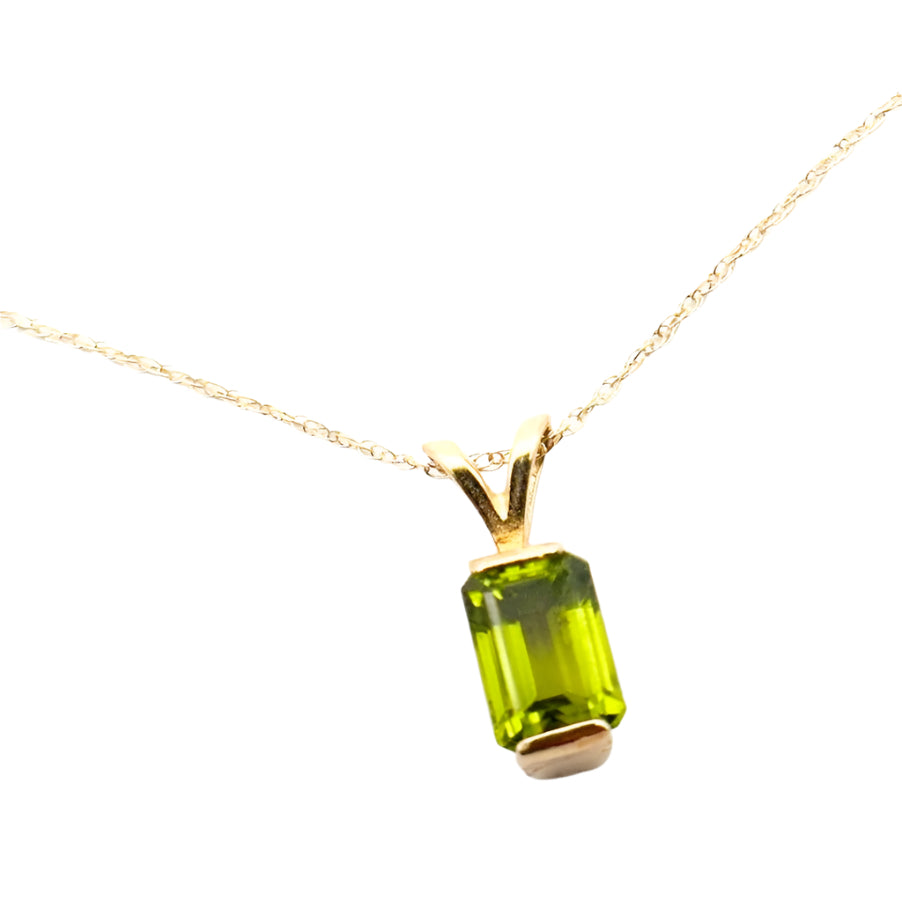 14K Gold Peridot Necklace and 18" Gold Chain