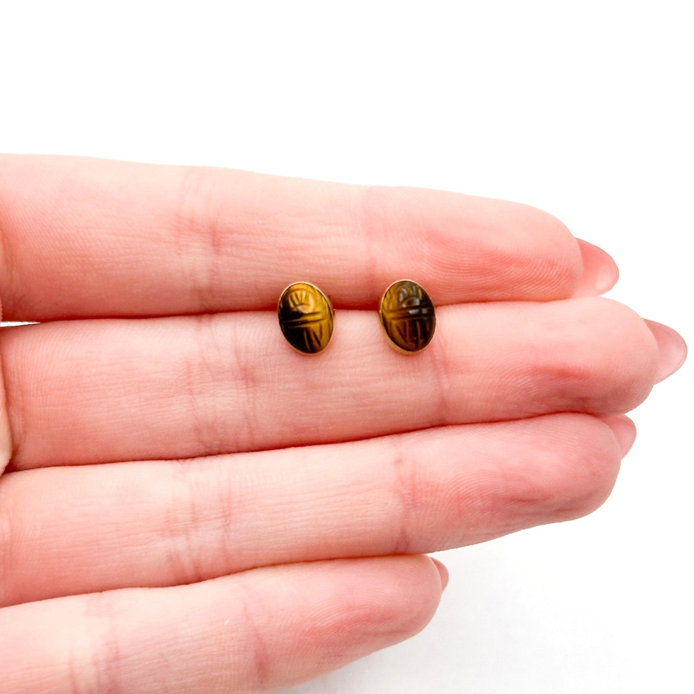 Vintage 14K Gold Tiger’s Eye Scarab Stud Earrings – 8.5mm x 6.5mm – Push-Backs – 1.2g – Egyptian Revival