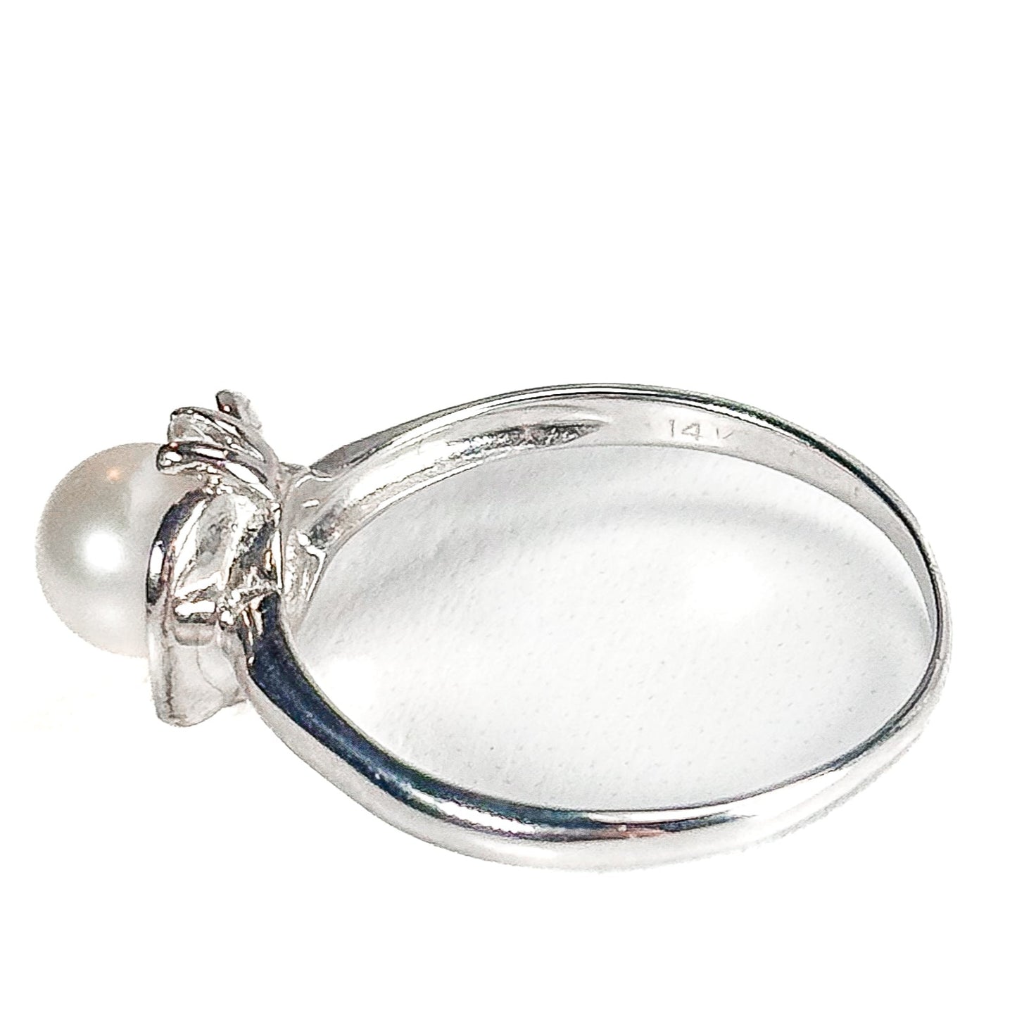 Vintage 14k White Gold Pearl & Topaz ring