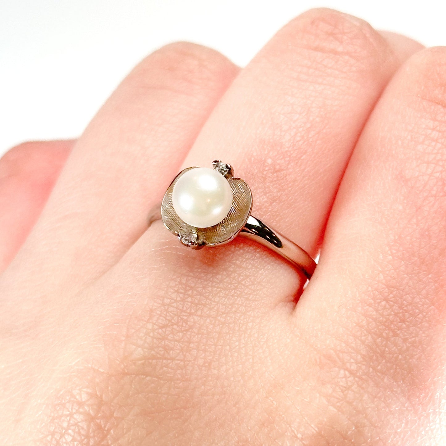 Vintage 14k White Gold Pearl & Topaz ring