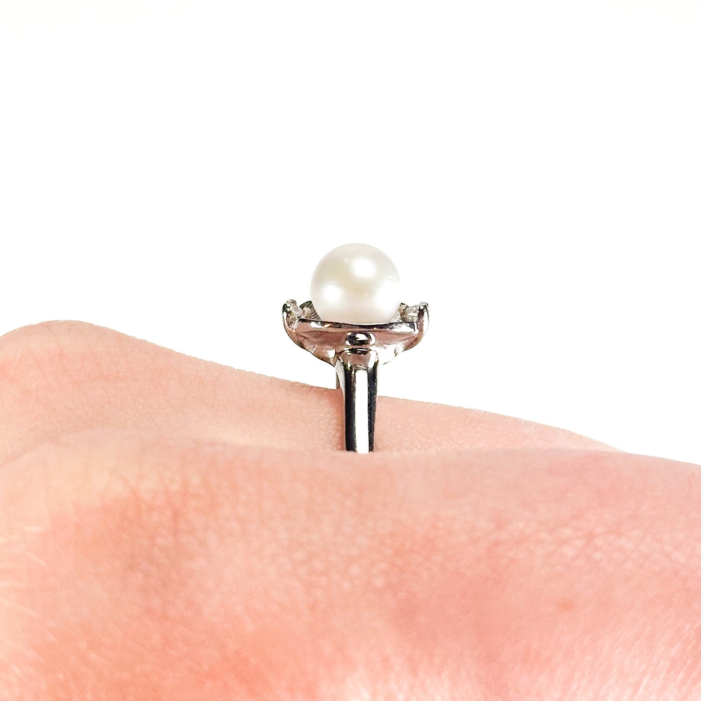 Vintage 14k White Gold Pearl & Topaz ring