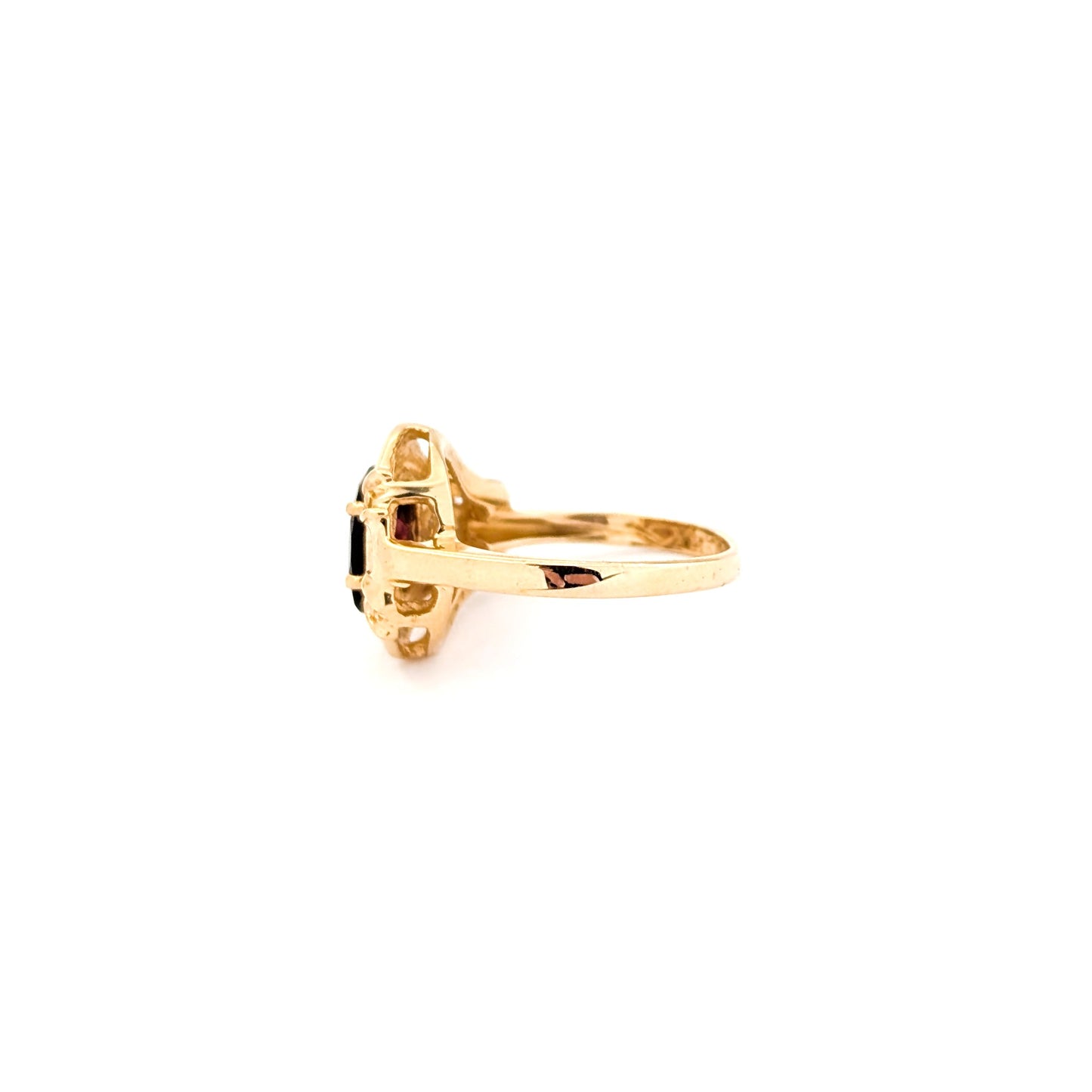 Vintage 14K Gold Garnet & Diamond Ring