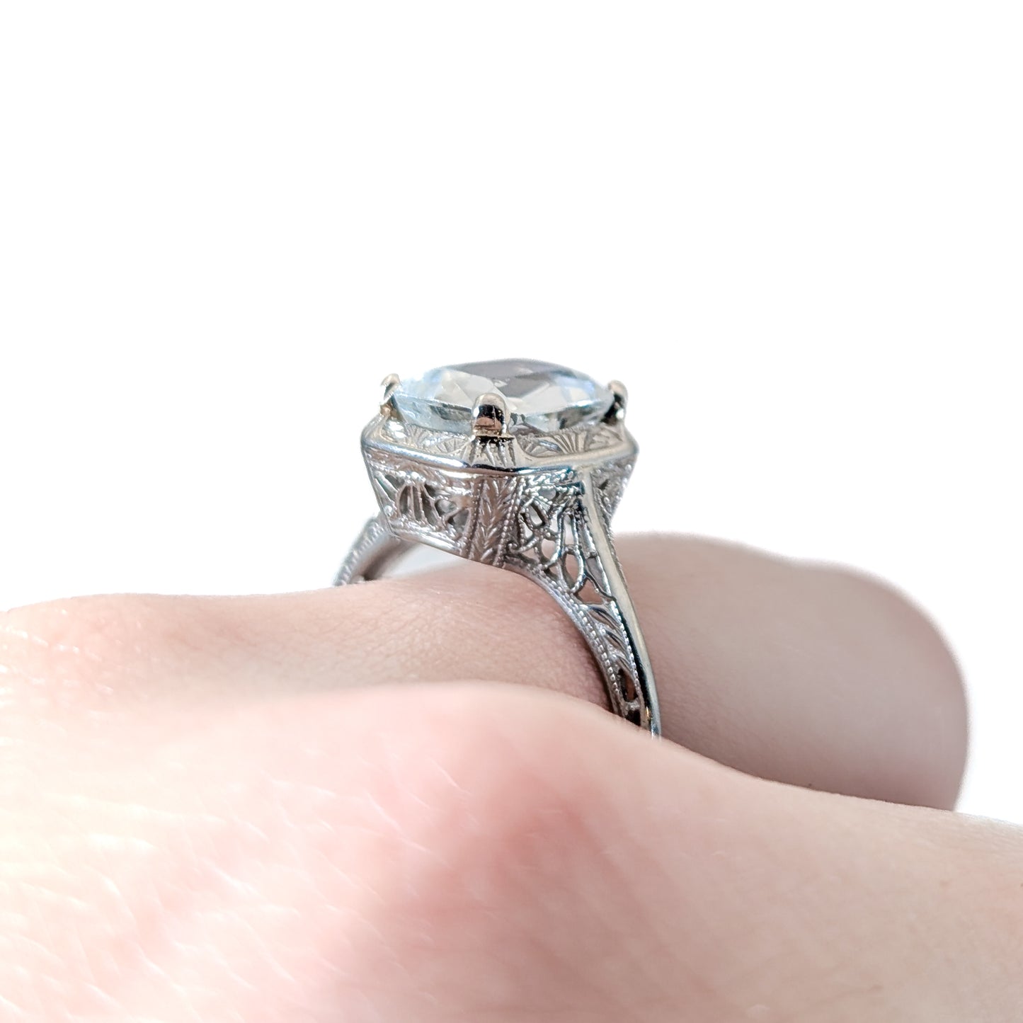 Art Deco 18K White Gold Aquamarine Ring – Emerald Cut with Engraved Detail