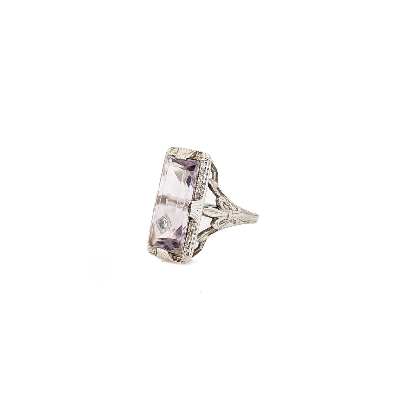 18K White Gold Ring with Amethyst and Diamond gemstones on a white background