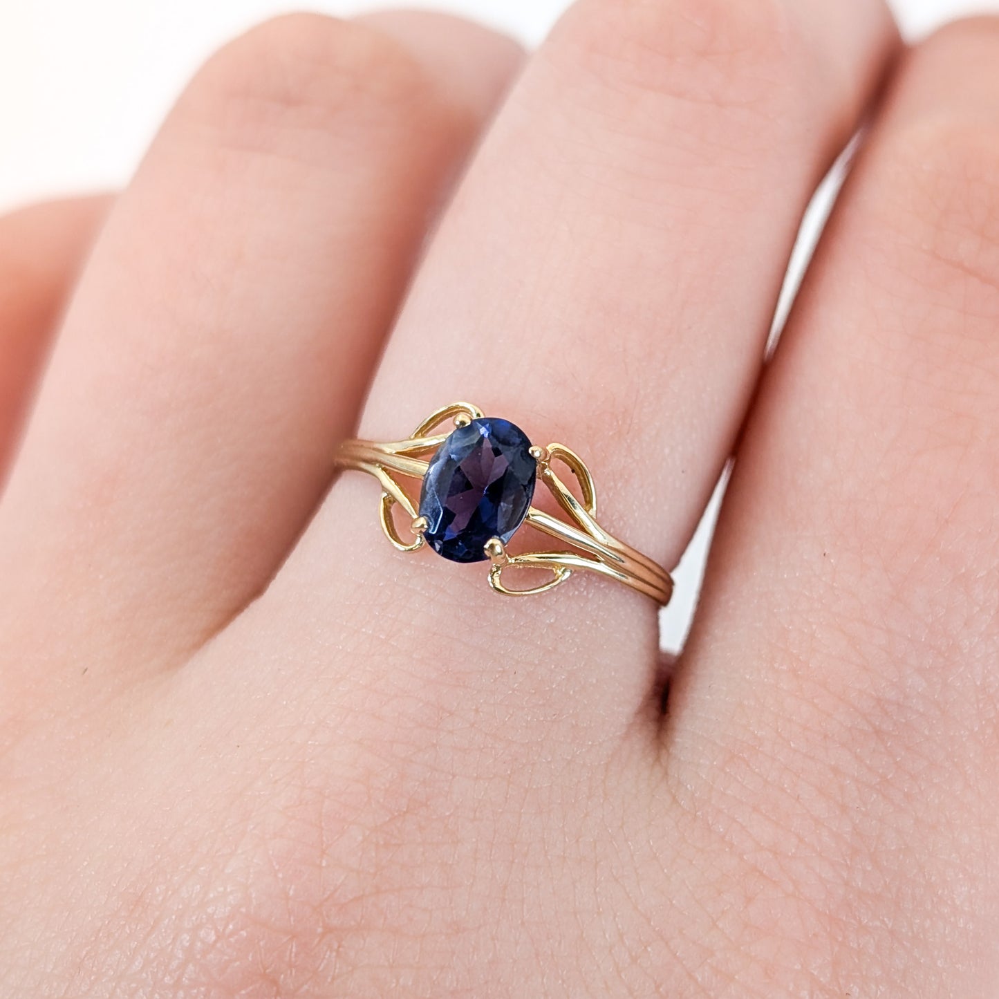 Vintage 14K Yellow Gold Iolite Ring