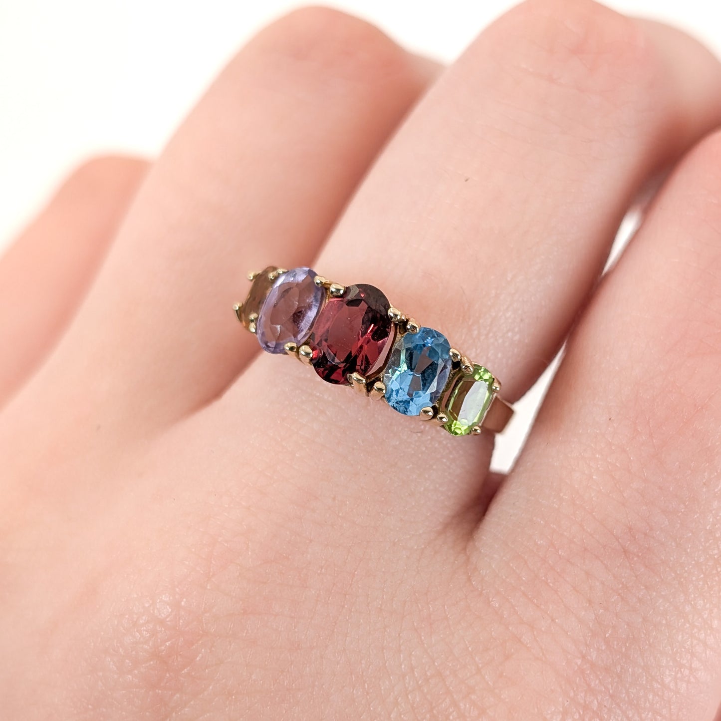 Vintage 10K Yellow Gold Peridot, Topaz, Garnet, Amethyst, and Citrine Ring - A Mid-Century Rainbow Masterpiece