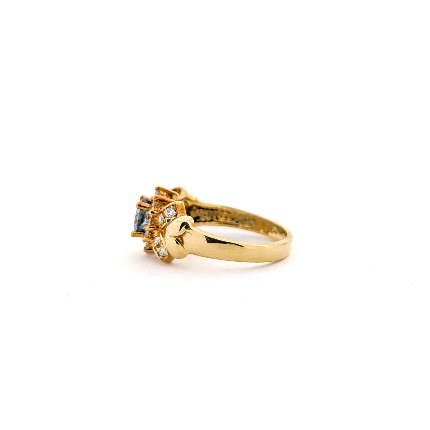 Vintage 18K Gold Aquamarine & Diamond Ring