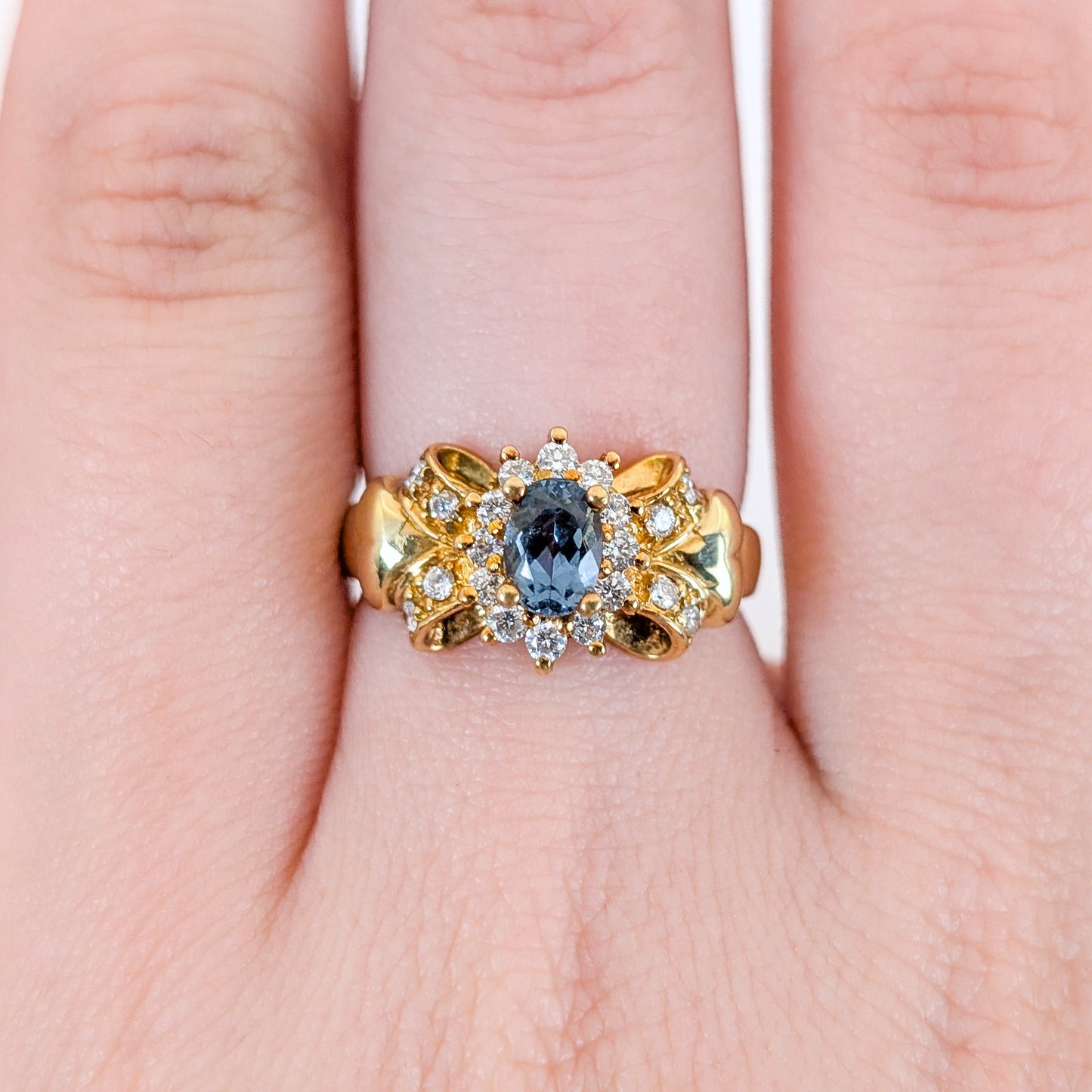 Vintage 18K Gold Aquamarine & Diamond Ring