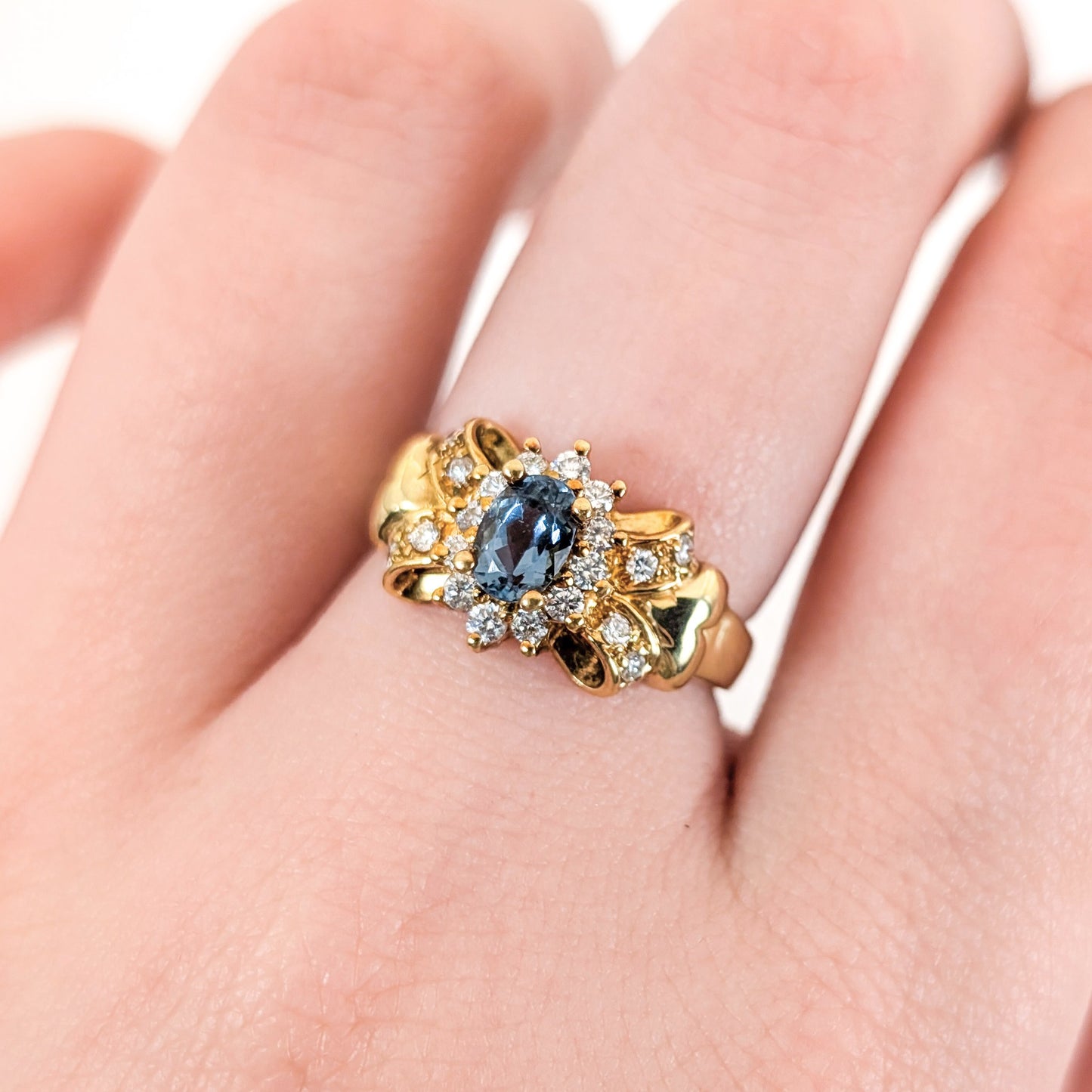 Vintage 18K Gold Aquamarine & Diamond Ring
