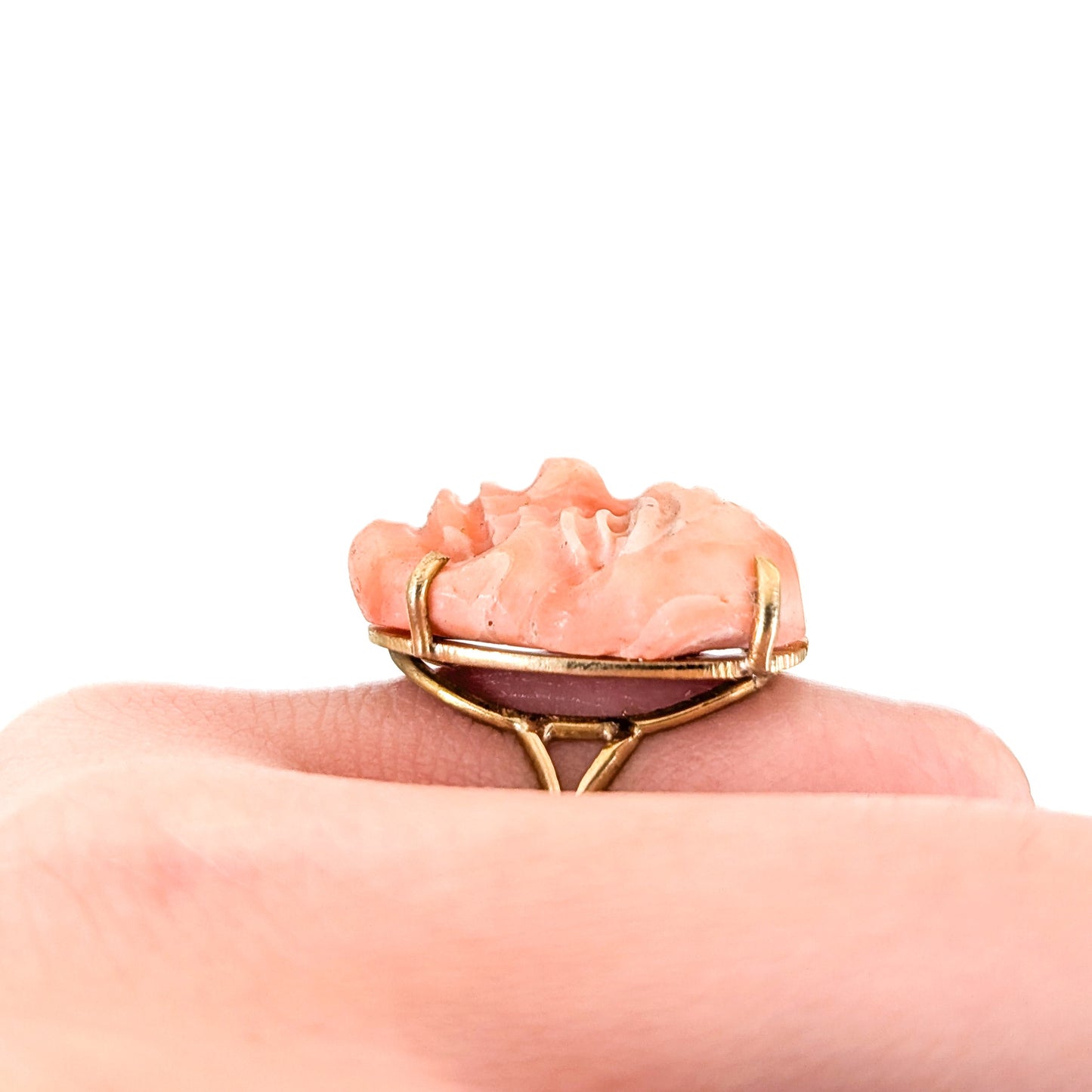 Antique 14K Yellow Gold Carved Coral Cameo Ring - Exquisite Taishō era Masterpiece