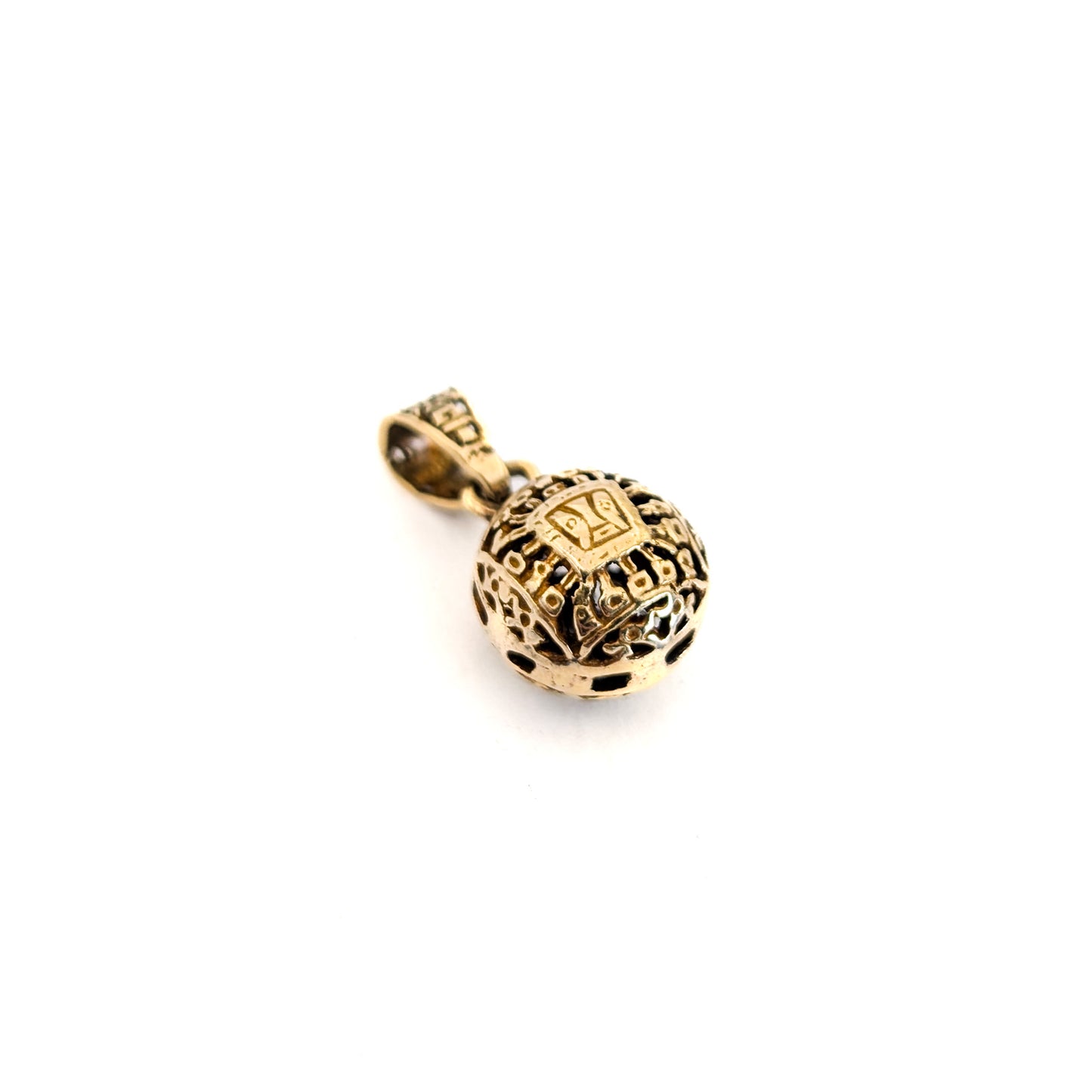 Vintage 18K Gold Peruvian Inca Filigree Charm Pendant
