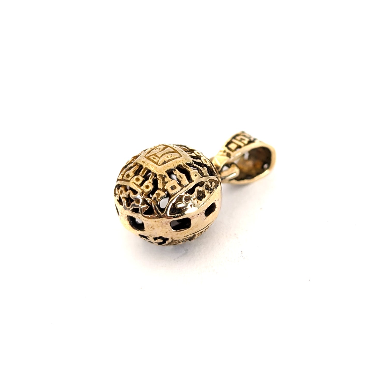 Vintage 18K Gold Peruvian Inca Filigree Charm Pendant