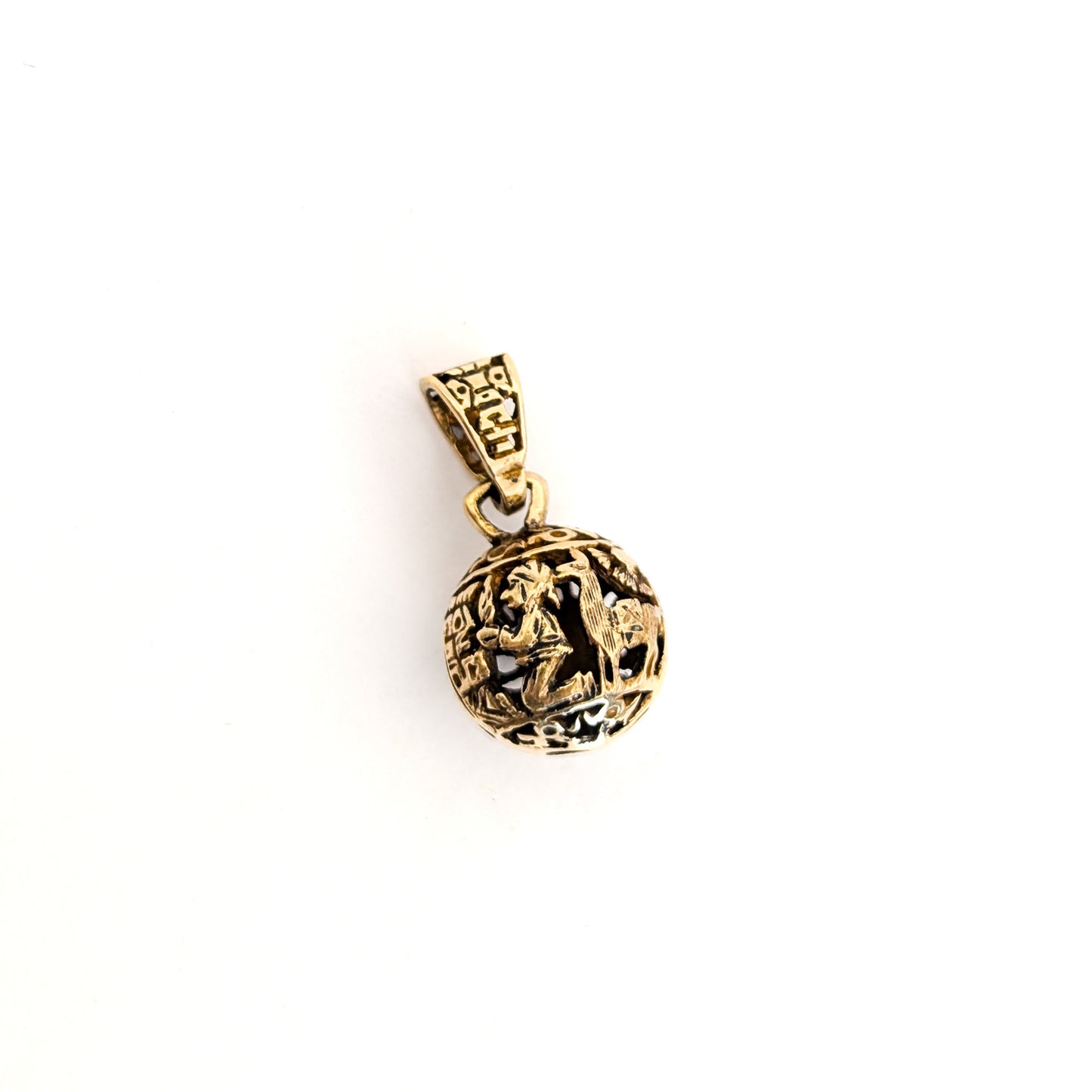 Vintage 18K Gold Peruvian Inca Filigree Charm Pendant