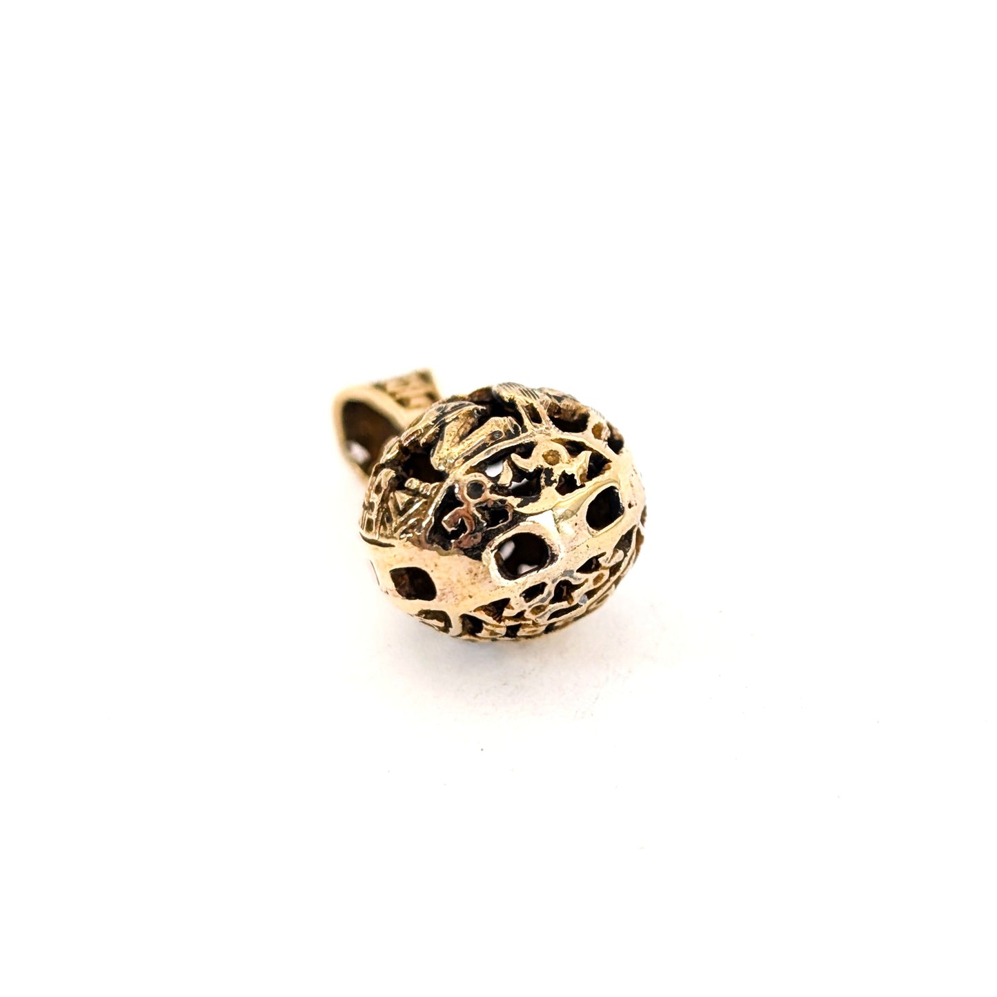 Vintage 18K Gold Peruvian Inca Filigree Charm Pendant