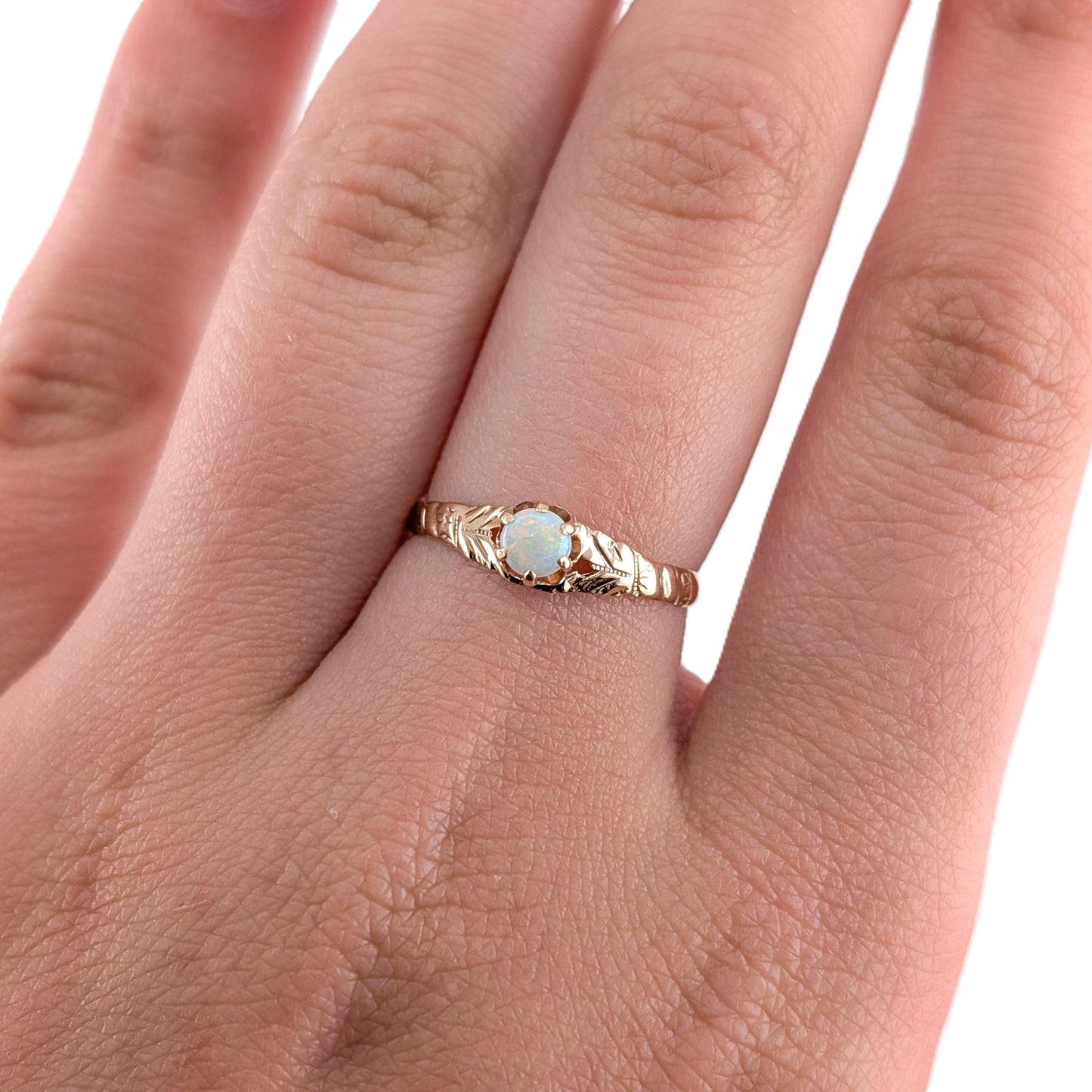 Antique Victorian 10k Gold Opal Ring