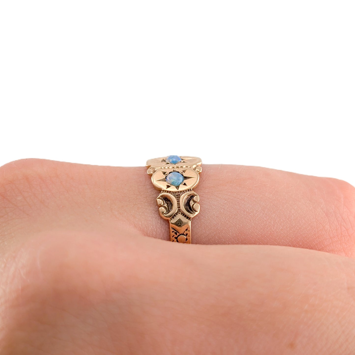 Antique Victorian 9K Gold Three Stone Opal Ring