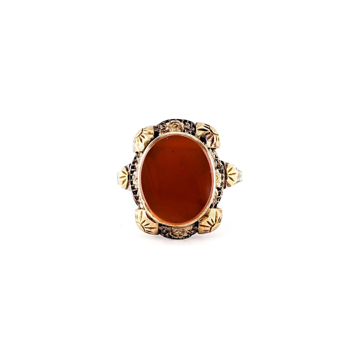 Vintage 10K Gold Carnelian Cabochon Ring – Ornate Two-Toned Art Deco Setting