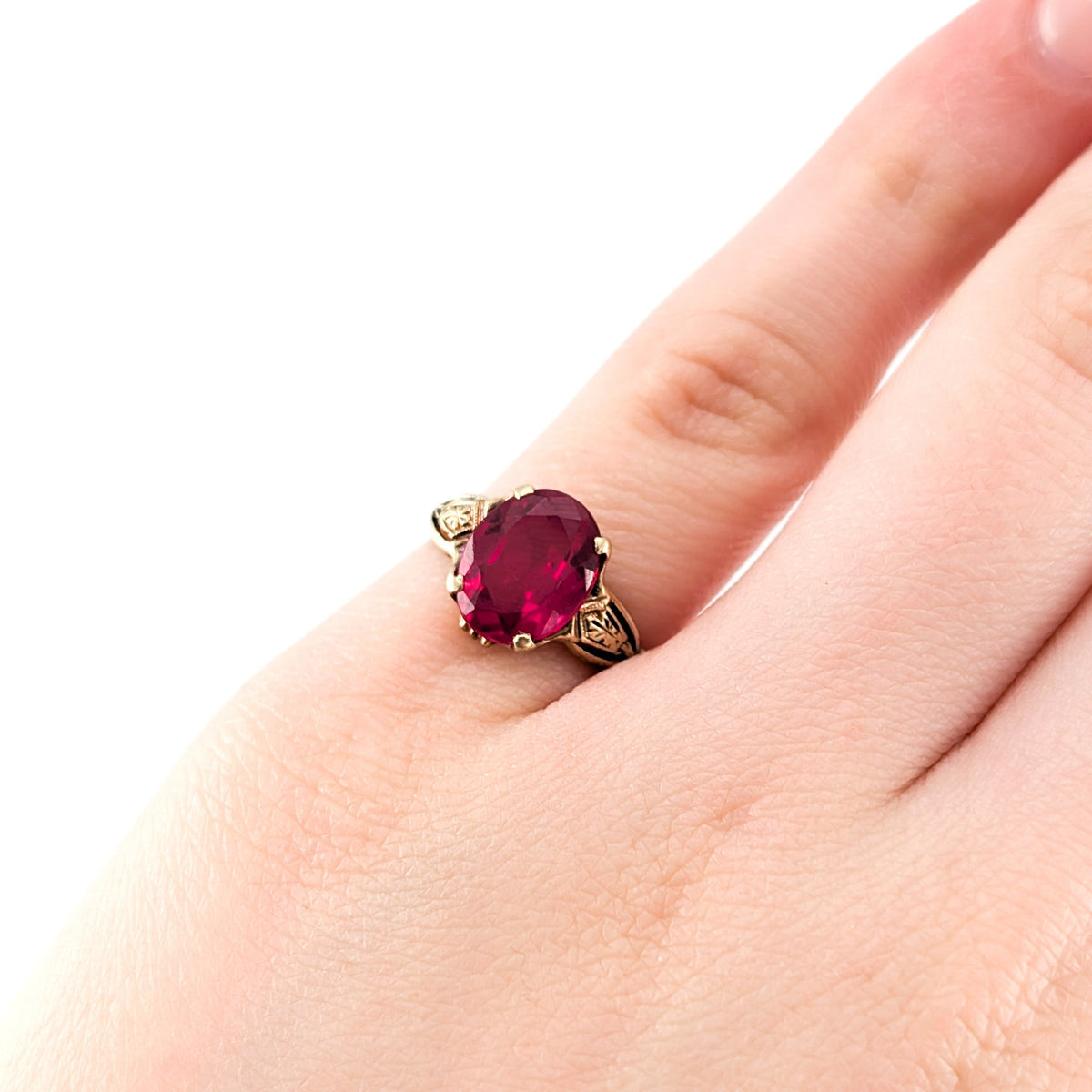 Vintage 10K Gold Oval Synthetic Ruby Ring
