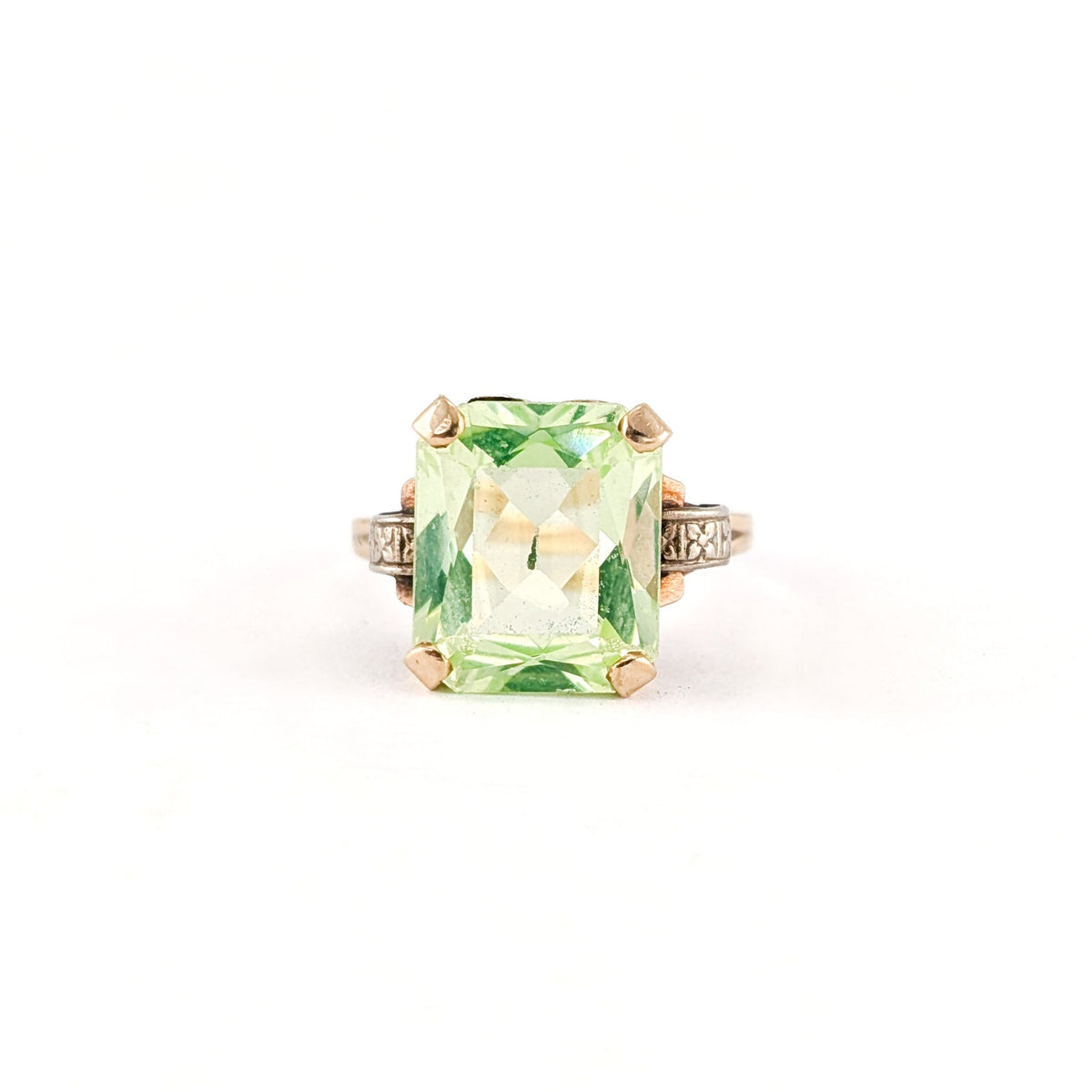 Vintage 1940s 10K Two-Tone Gold Synthetic Uranium Spinel Ring