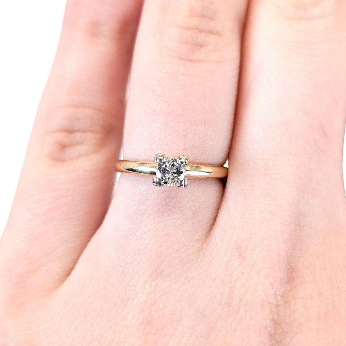 Vintage 14K Gold Diamond Solitaire Ring – Two-Tone Setting