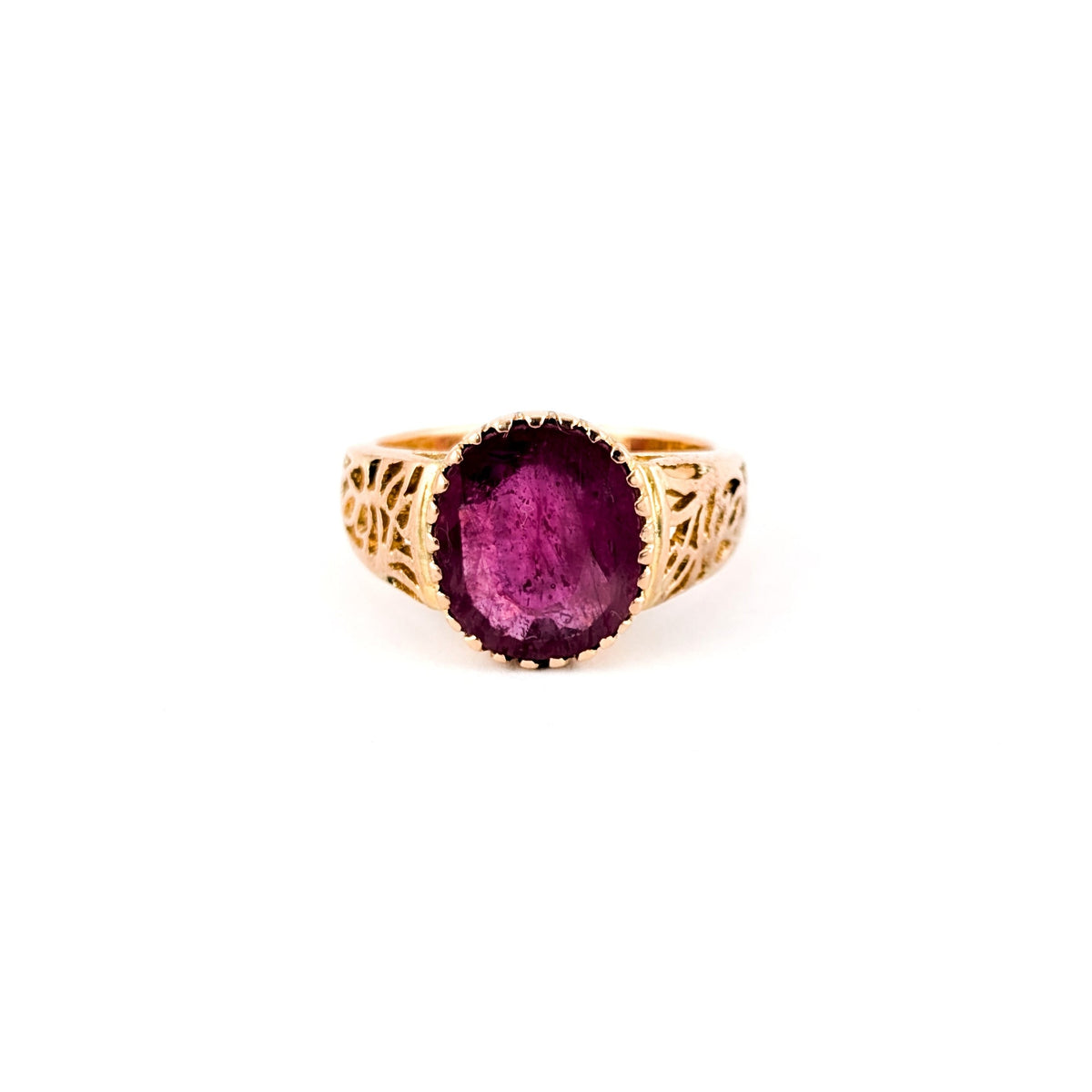 Vintage 14K Gold Ruby Ring with Ornate Shoulders