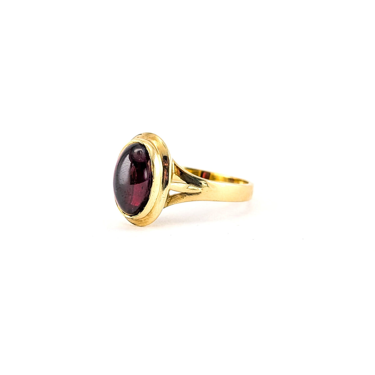 Vintage 18K Gold Large Oval Deep Pink Tourmaline Cabochon Ring