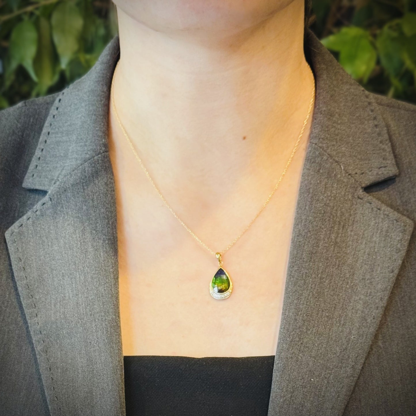 14K Gold Ammolite & Diamond Pendant Necklace with 18" Gold Chain