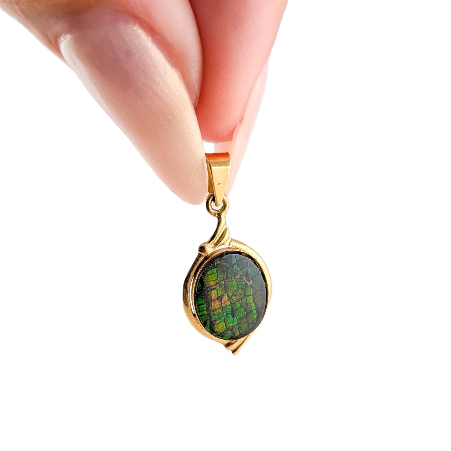 Vintage 18K Gold Natural Ammolite Pendant