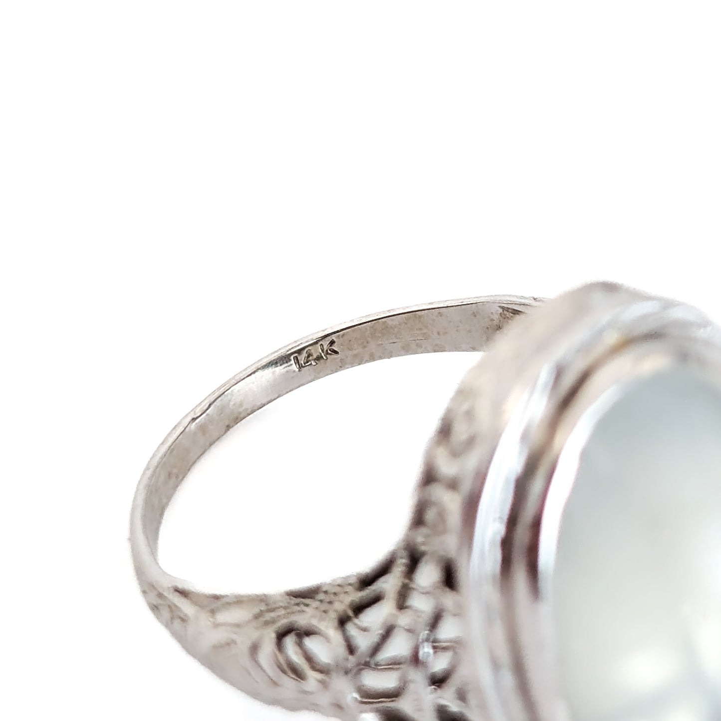 Art Deco 14K White Gold Moonstone Filigree Ring