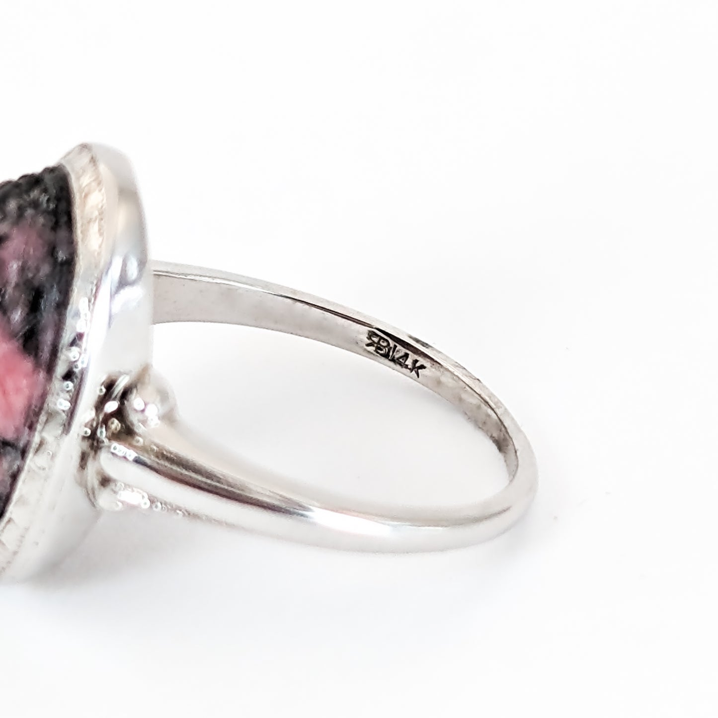 Vintage Pink and Black Rhodonite Scarab Ring in 14K White Gold