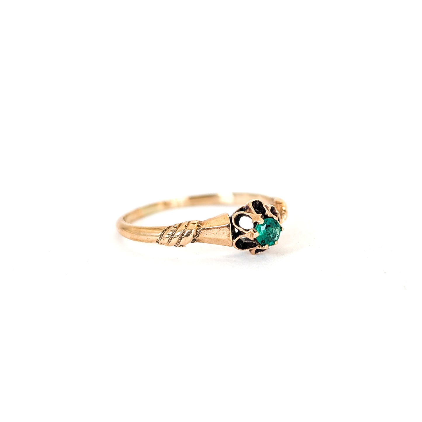 Victorian 14K Emerald Ring – Floral Bloom Setting