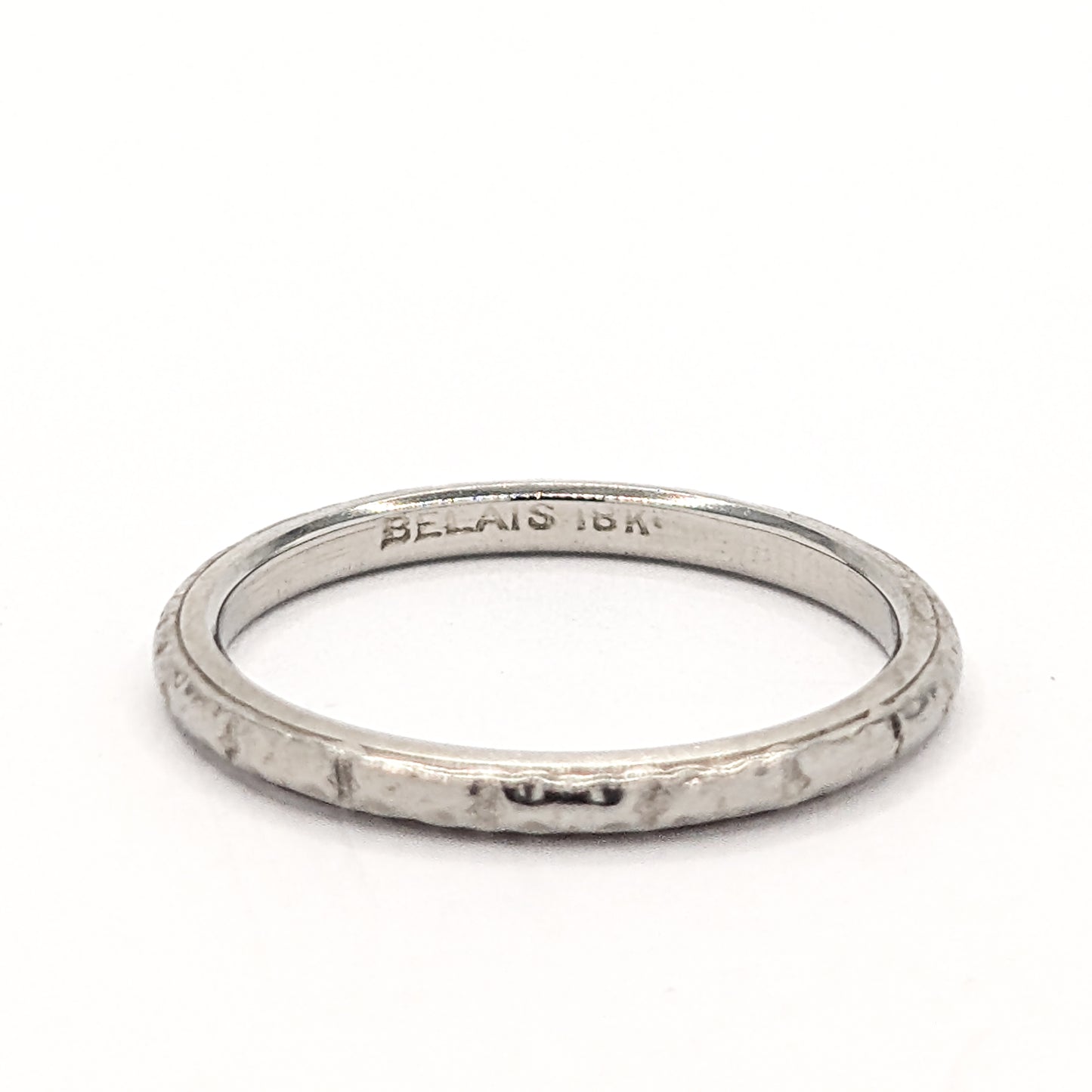 Antique Belais 18K White Gold Engraved Band - Art Deco Excellence