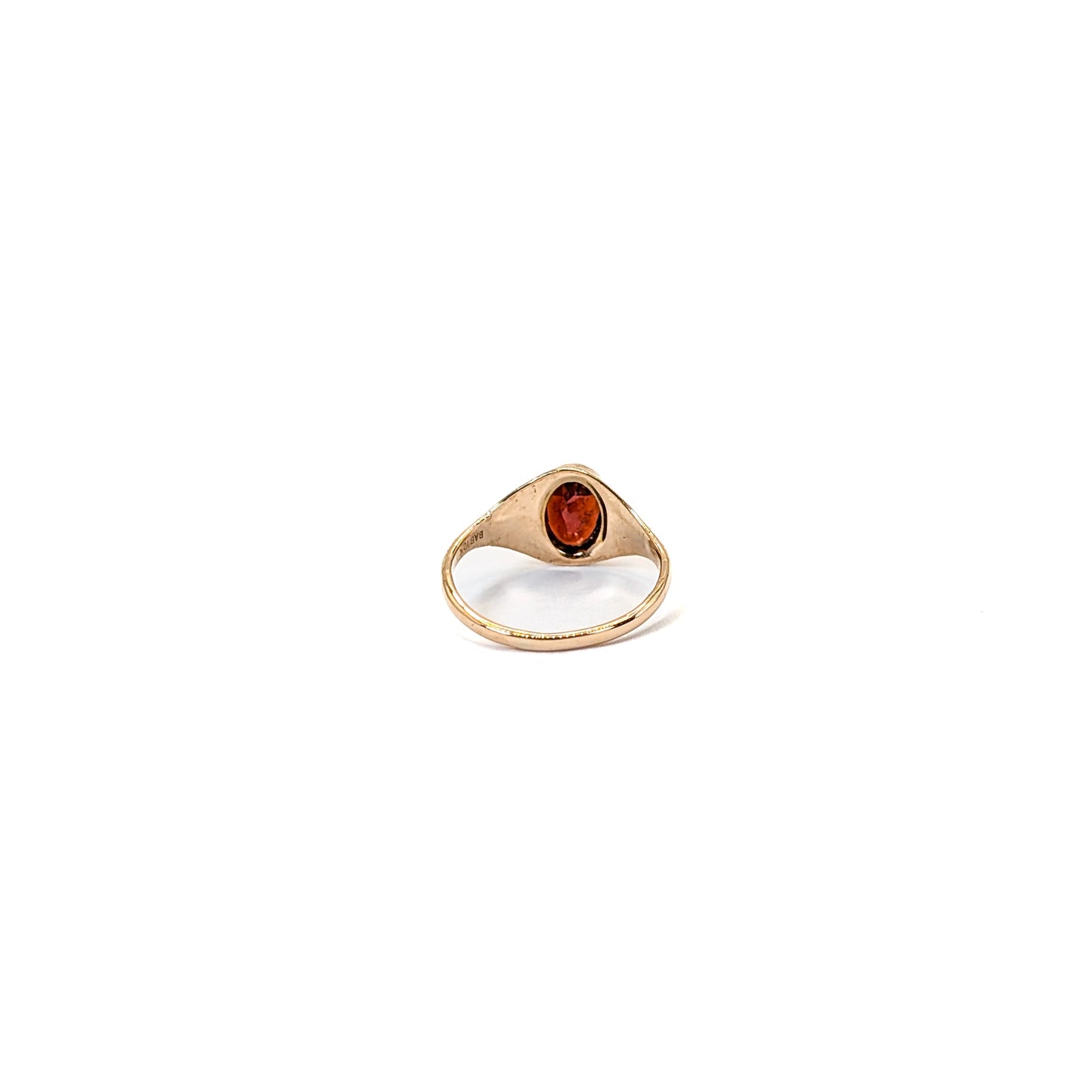 Vintage 10K Yellow Gold Garnet Ring – Oval Stone, Sculptural Setting