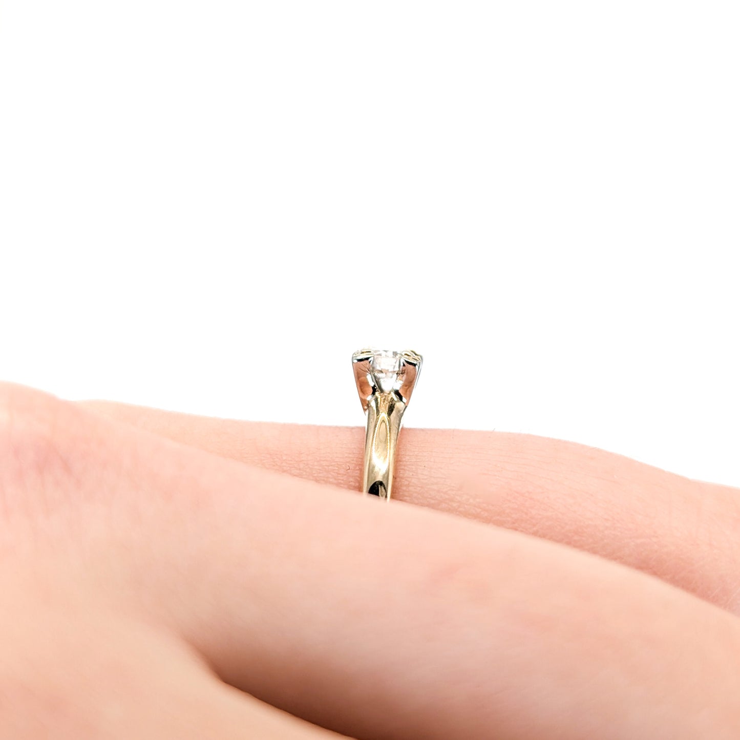Vintage 14K Gold Diamond Solitaire Ring – Two-Tone Setting